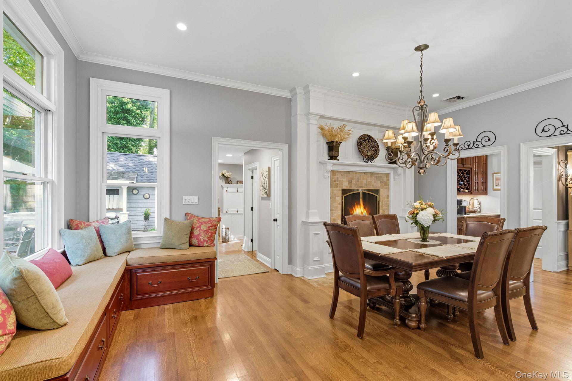 10 Hollise Court, Centerport, NY 11721