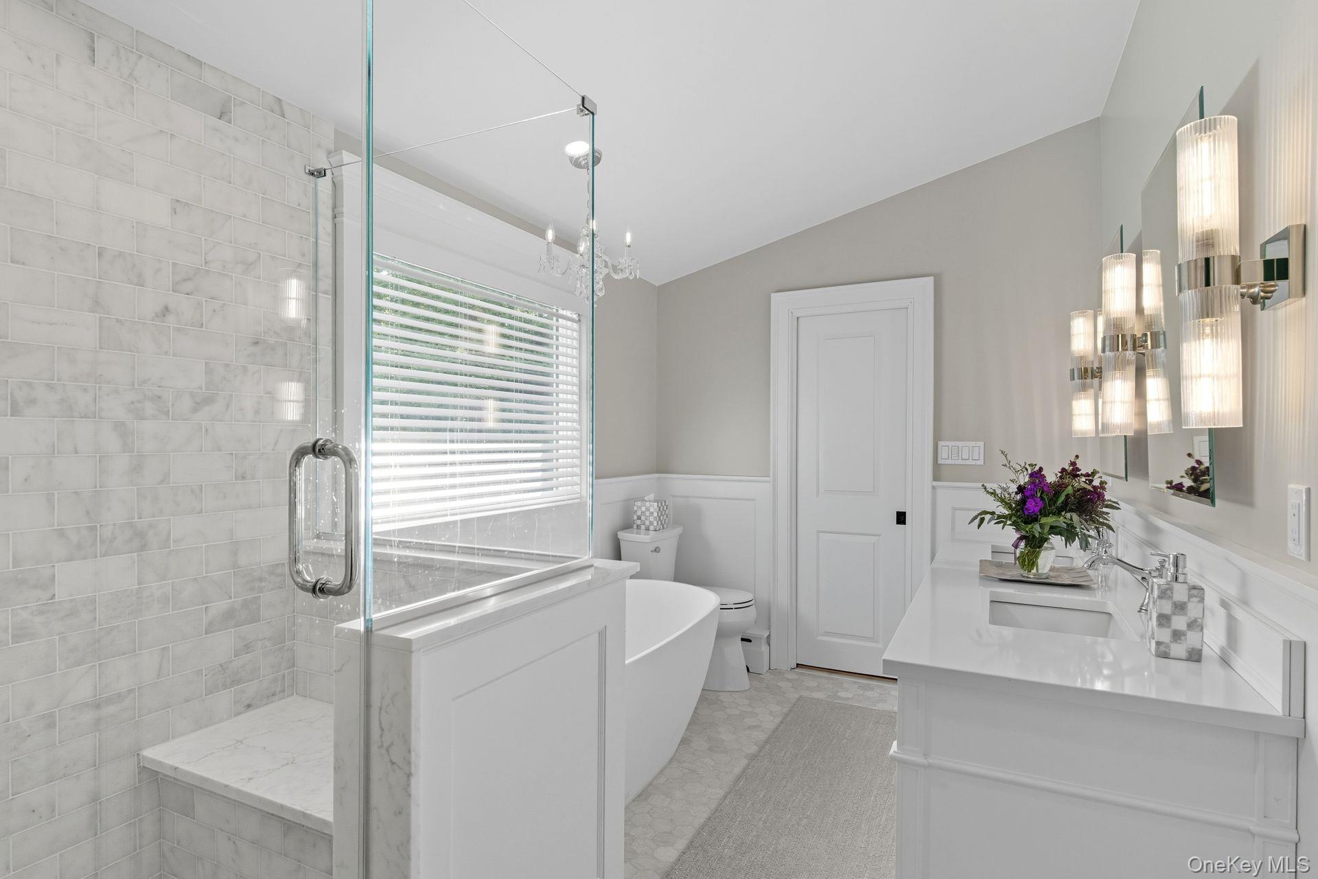 10 Hollise Court, Centerport, NY 11721