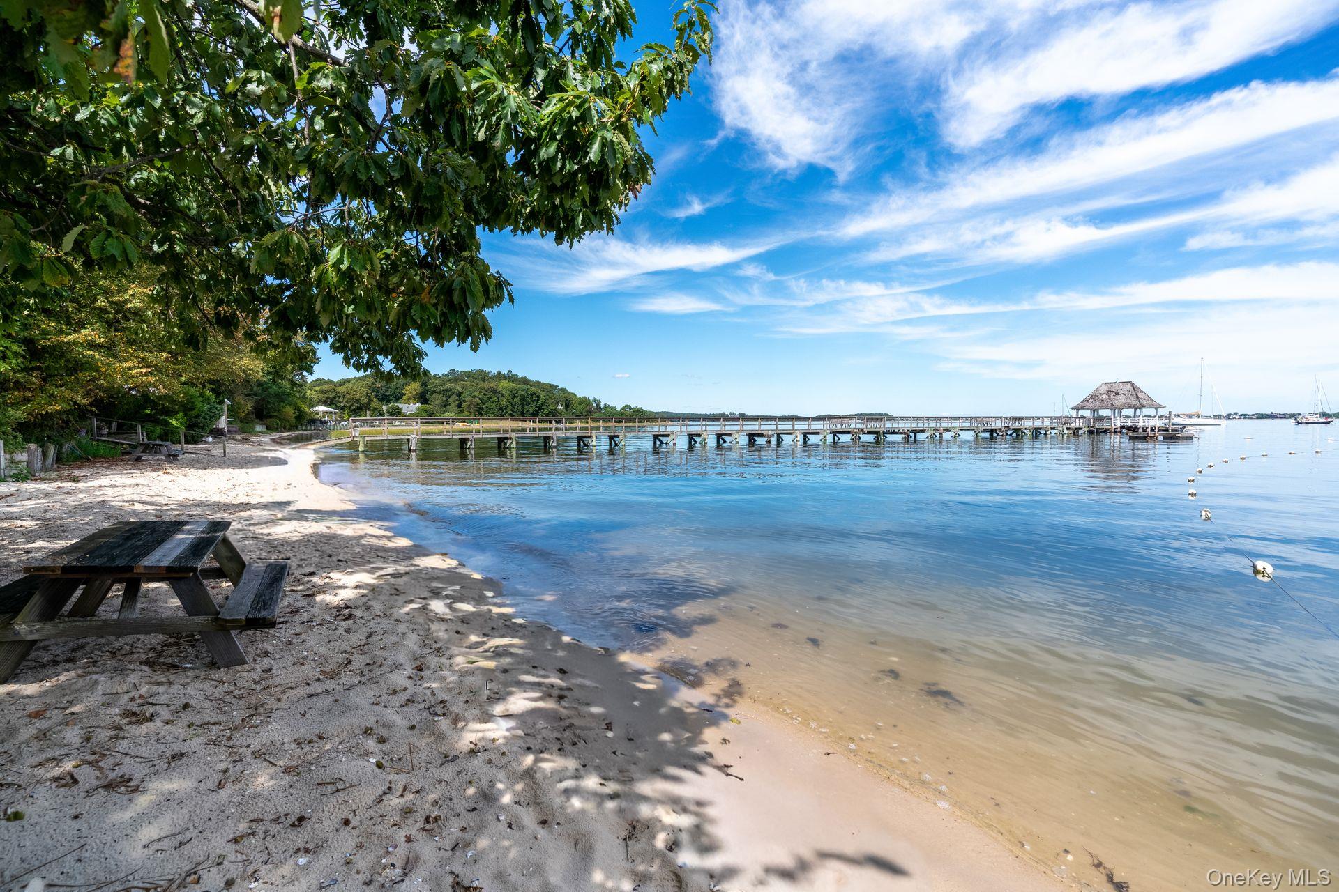 10 Hollise Court, Centerport, NY 11721