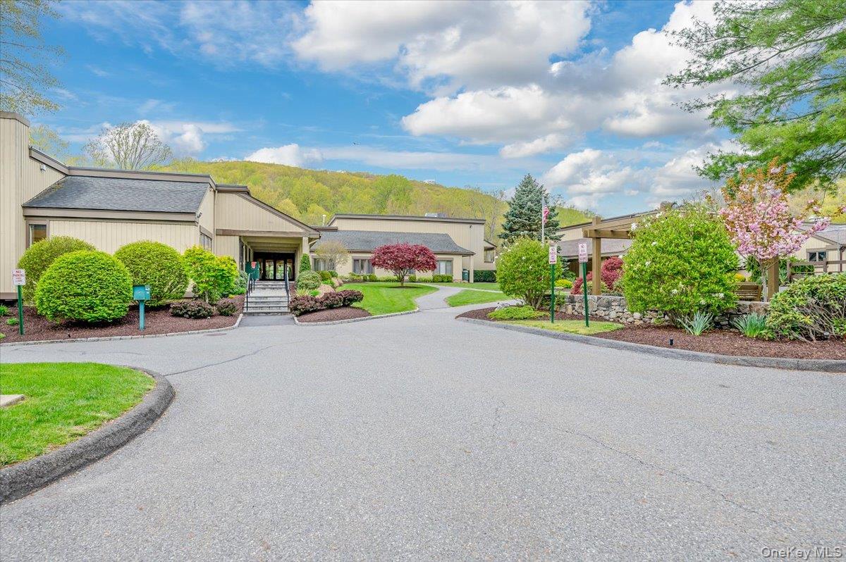 774 Heritage Hills # B, Somers, NY 10589