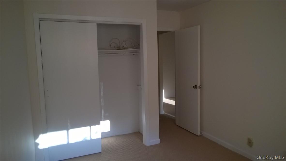 2 Granada Crescent # 8, White Plains, NY 10603