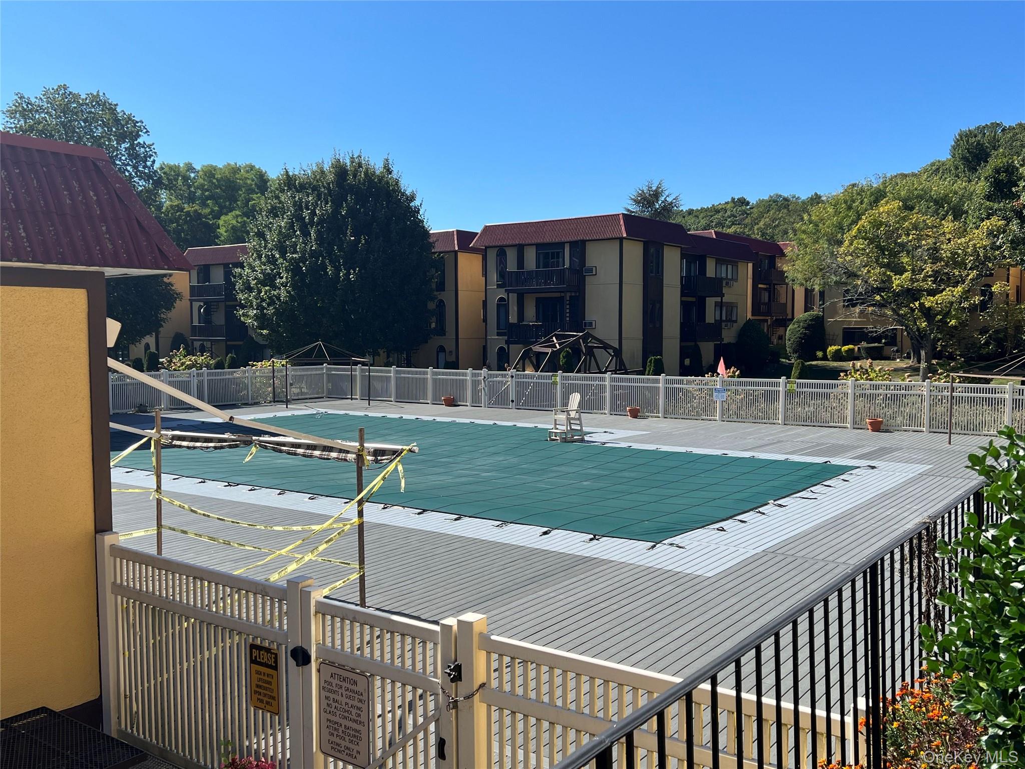 2 Granada Crescent # 8, White Plains, NY 10603