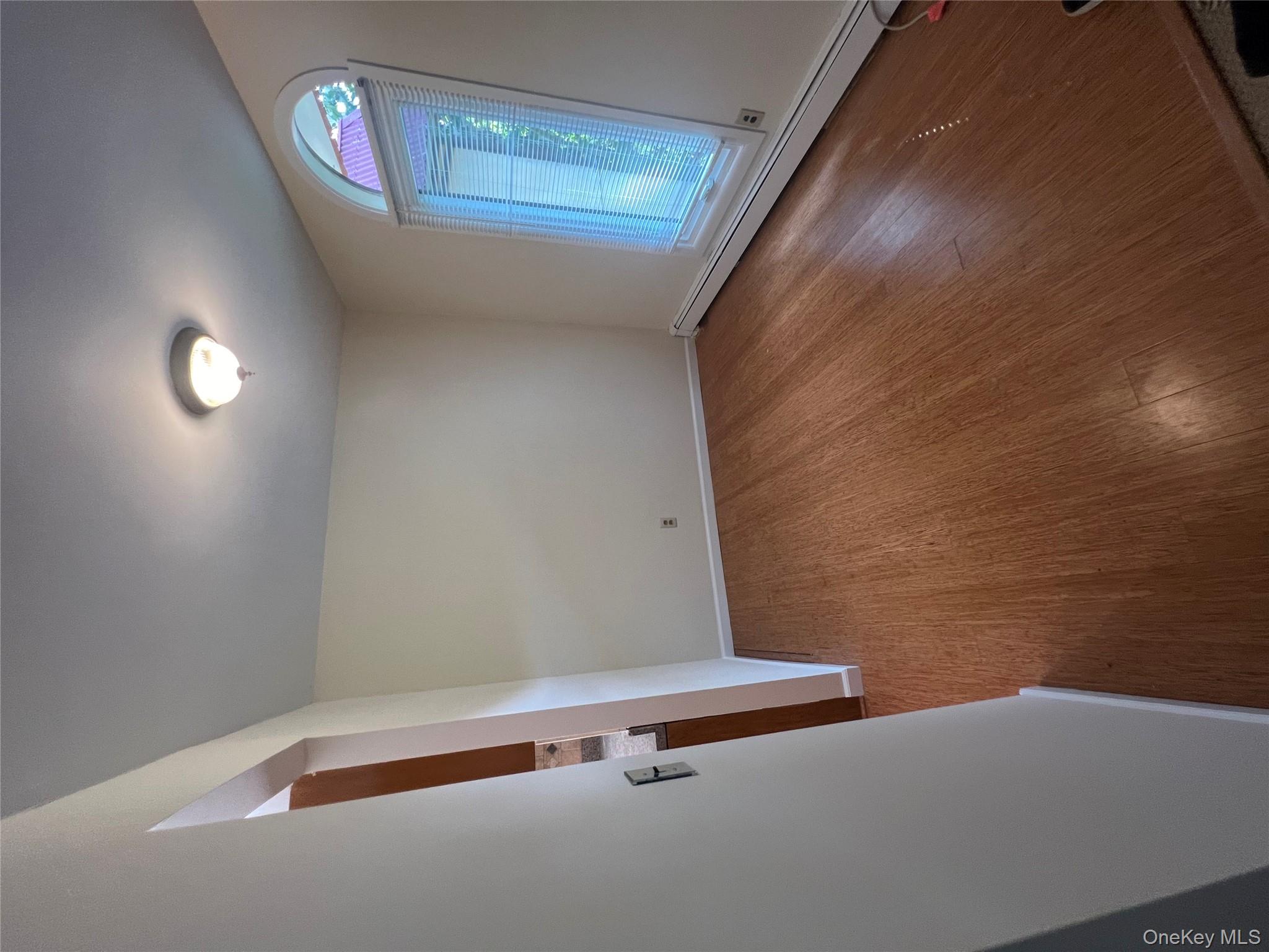 2 Granada Crescent # 8, White Plains, NY 10603