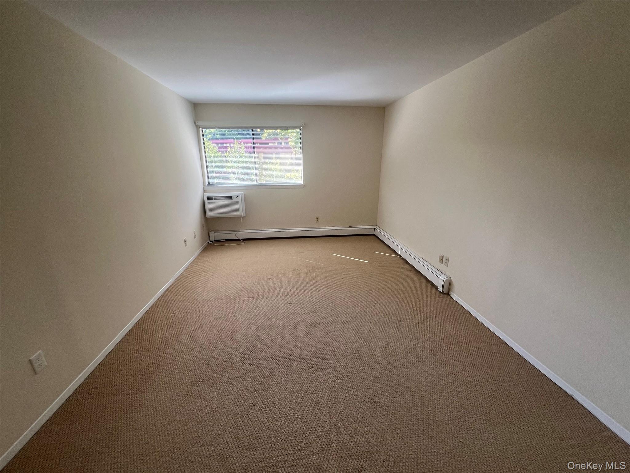 2 Granada Crescent # 8, White Plains, NY 10603