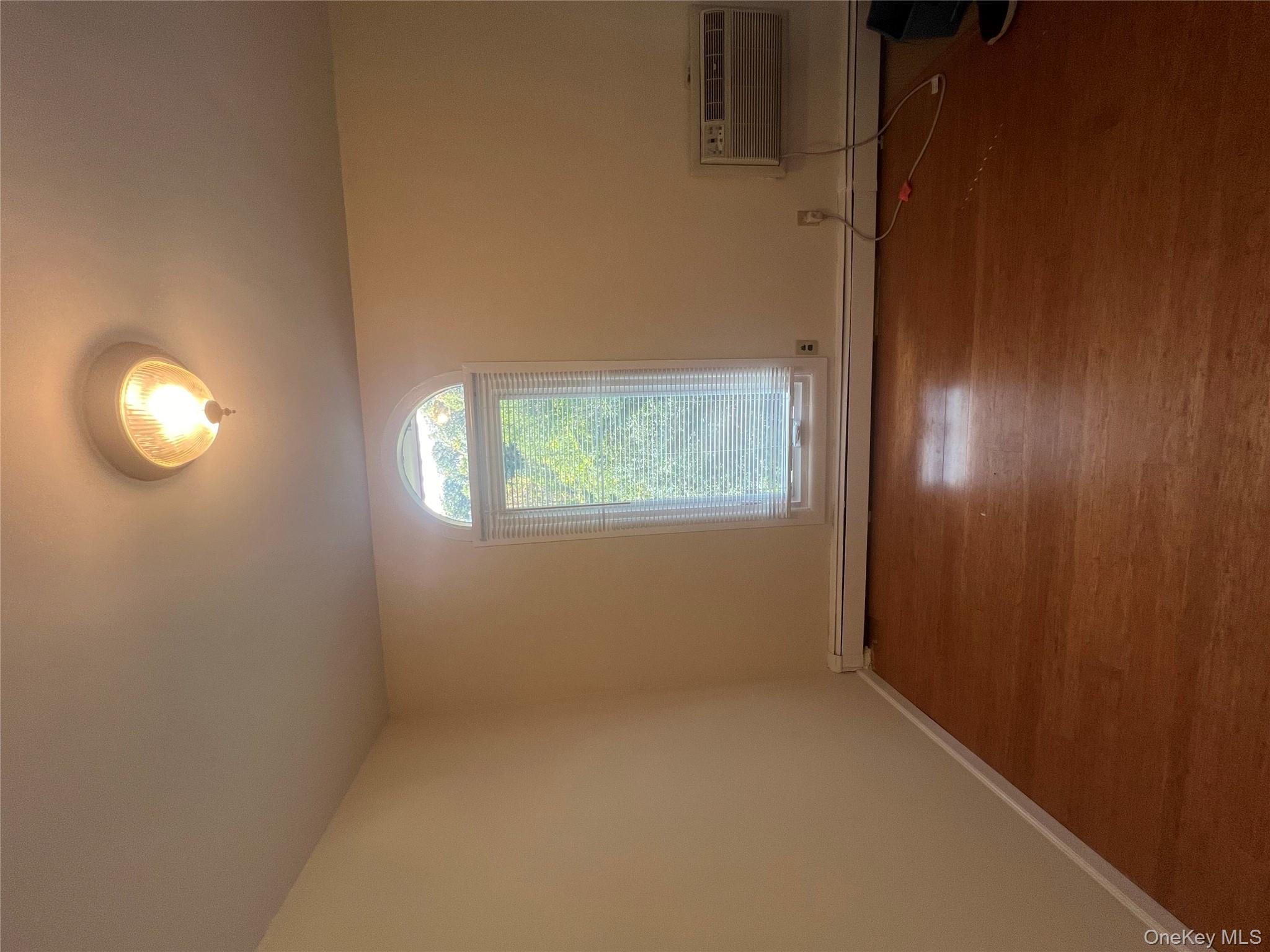 2 Granada Crescent # 8, White Plains, NY 10603