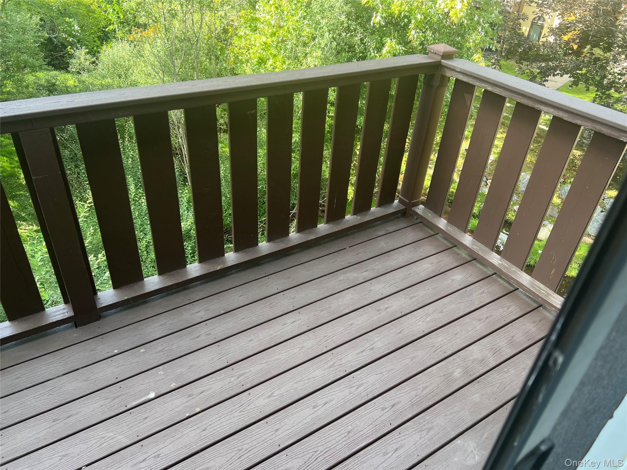 2 Granada Crescent # 8, White Plains, NY 10603