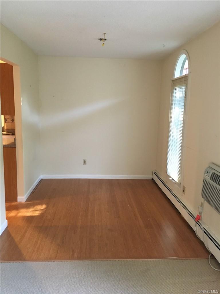 2 Granada Crescent # 8, White Plains, NY 10603