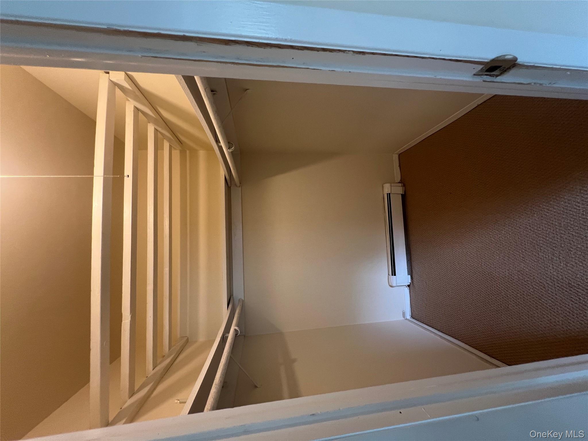 2 Granada Crescent # 8, White Plains, NY 10603