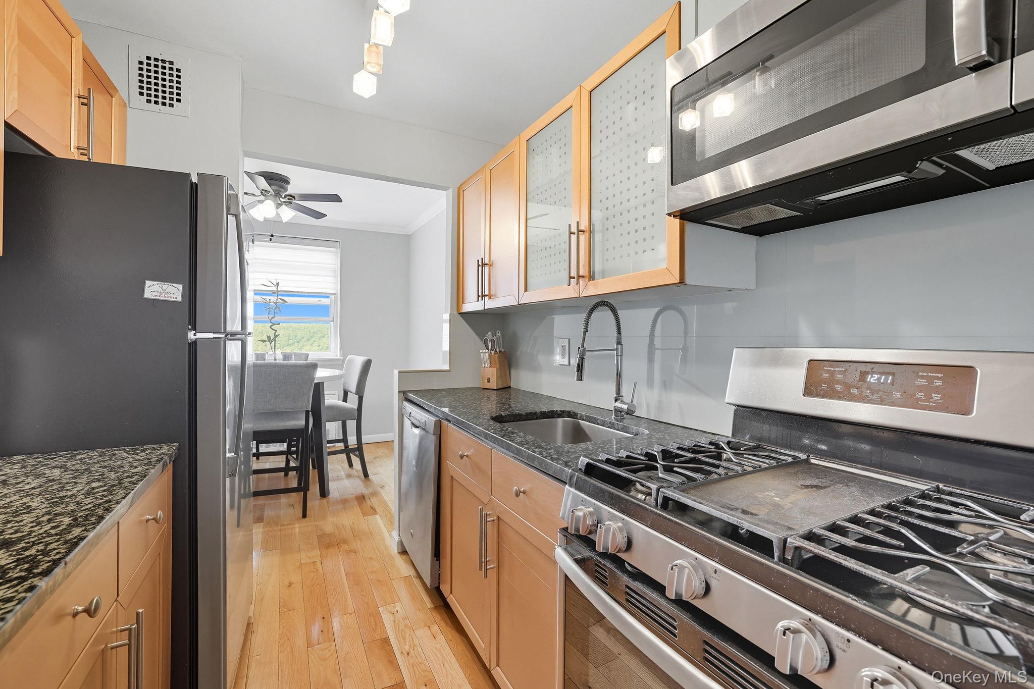 377 N Broadway # 602, Yonkers, NY 10701