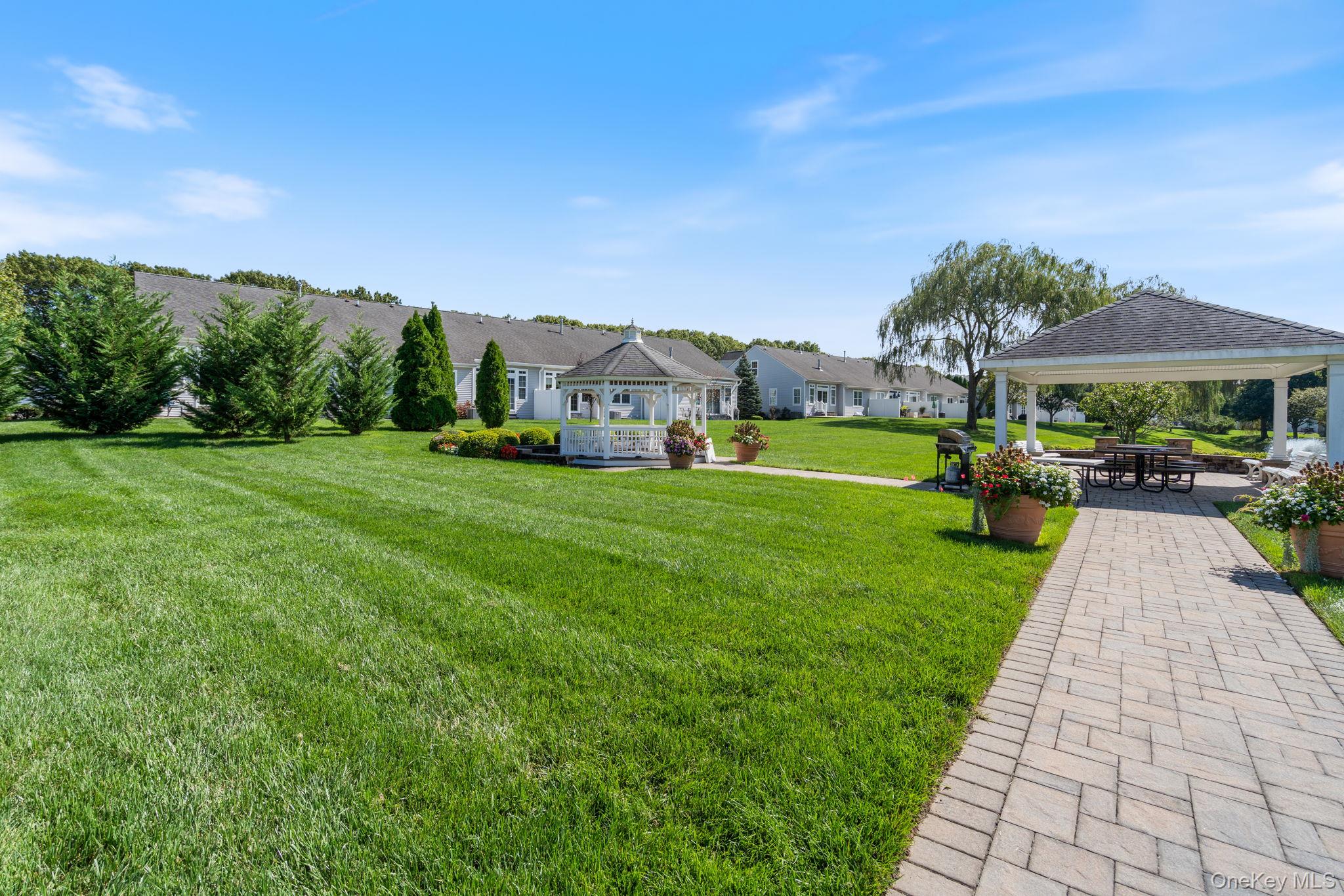 10 Gettysburg Drive, Port Jefferson Station, NY 11776