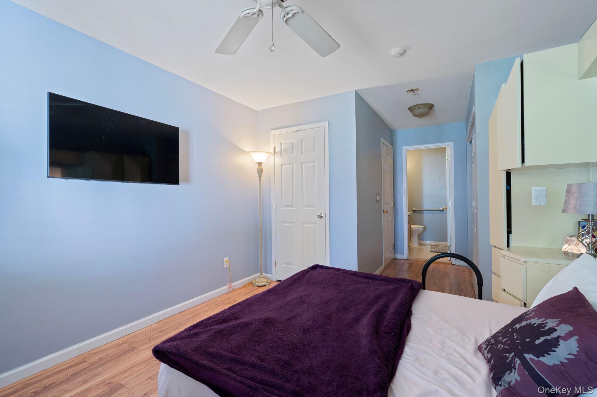 10 Gettysburg Drive, Port Jefferson Station, NY 11776