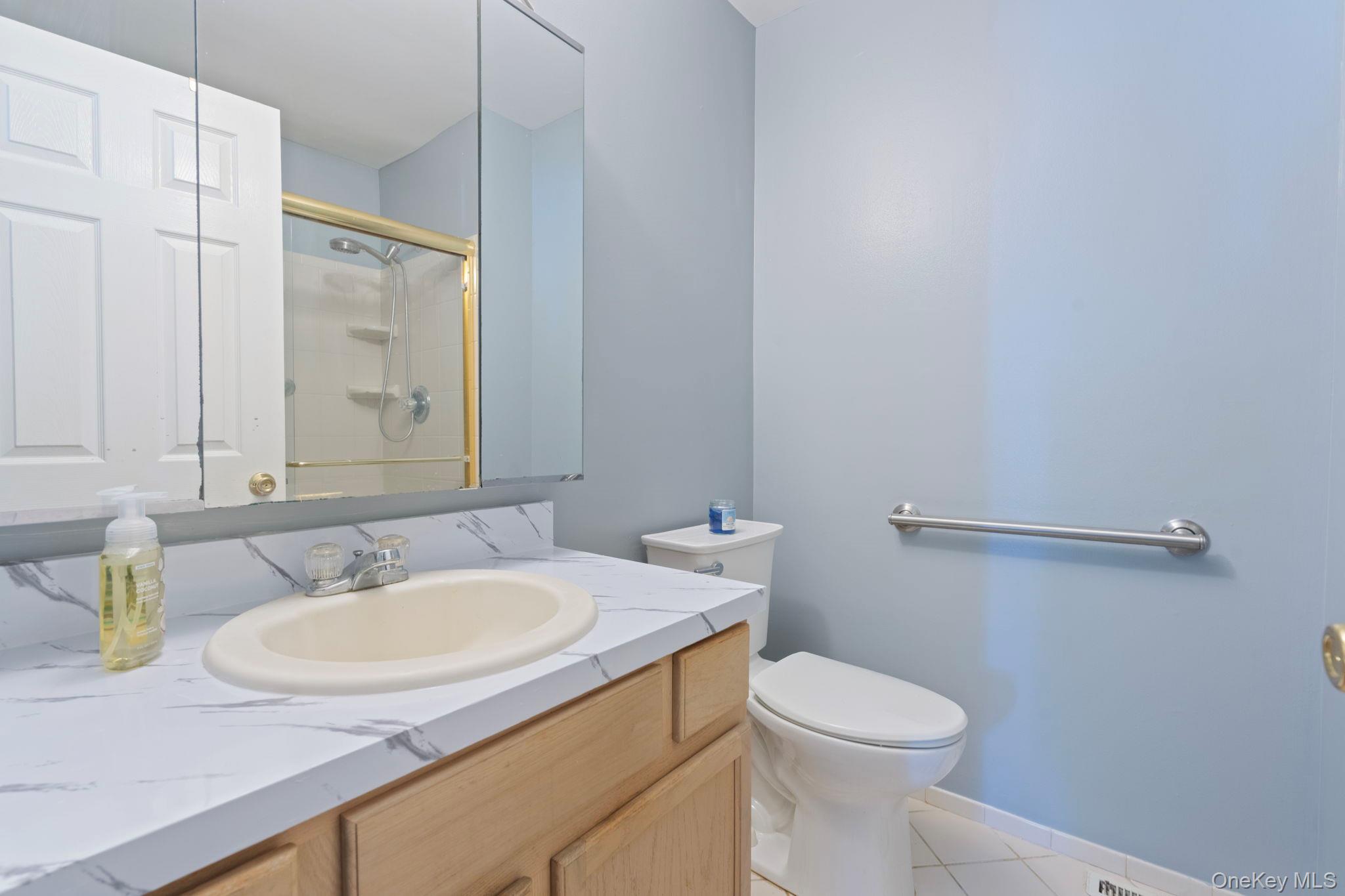 10 Gettysburg Drive, Port Jefferson Station, NY 11776