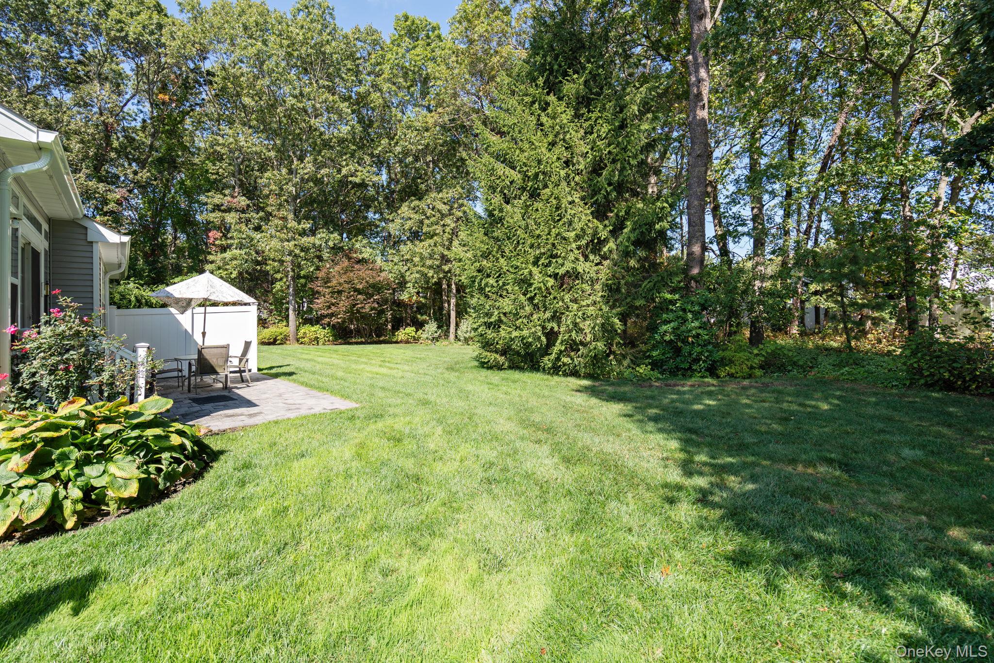 10 Gettysburg Drive, Port Jefferson Station, NY 11776