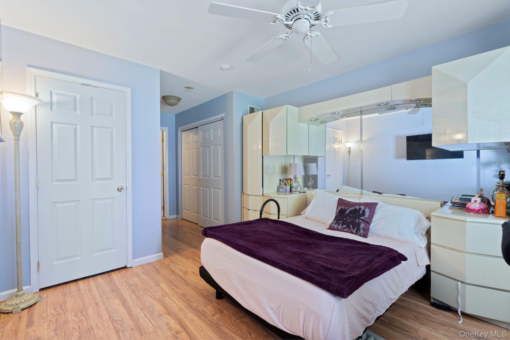 10 Gettysburg Drive, Port Jefferson Station, NY 11776