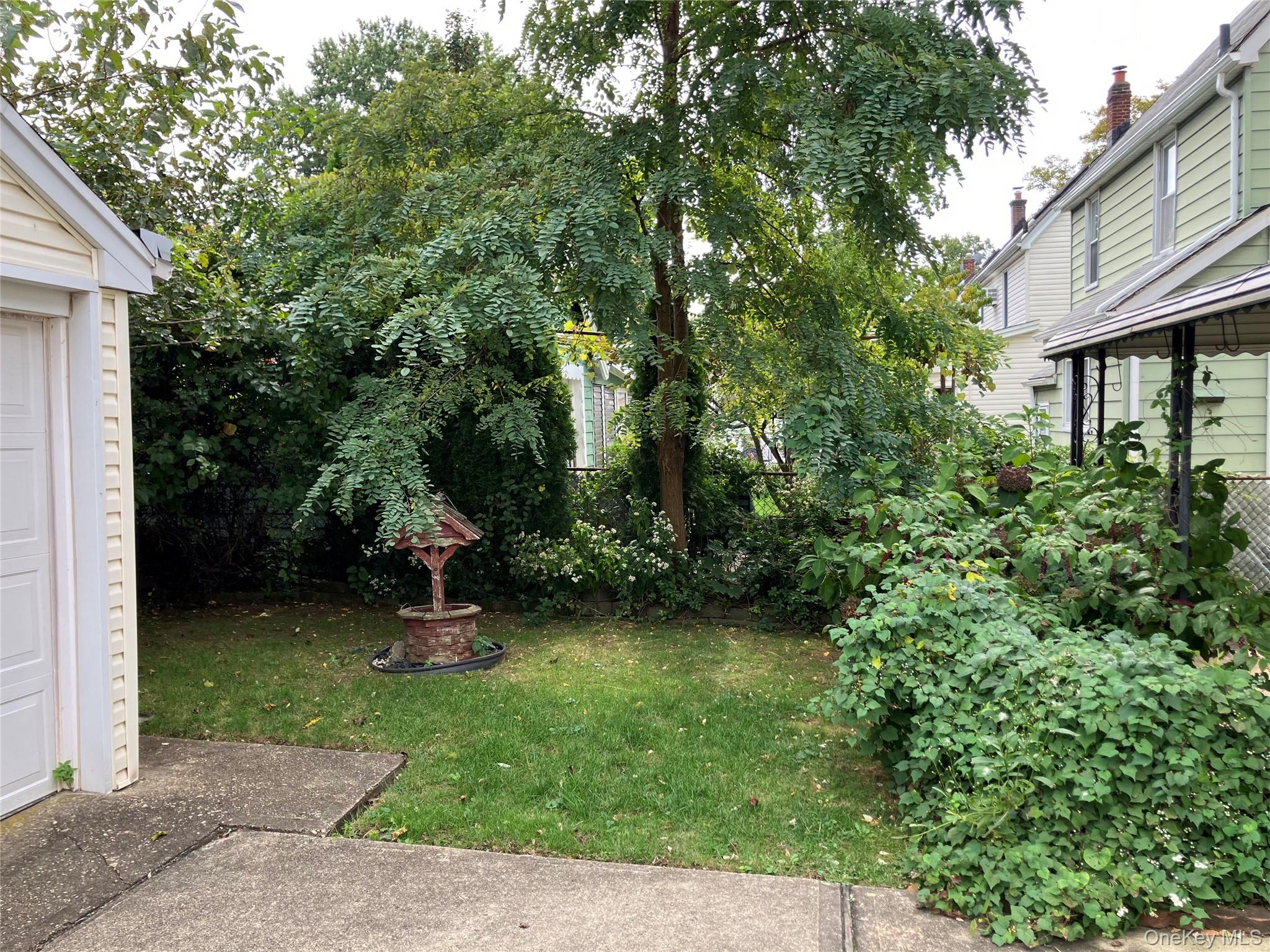 121 Campbell Avenue, Williston Park, NY 11596