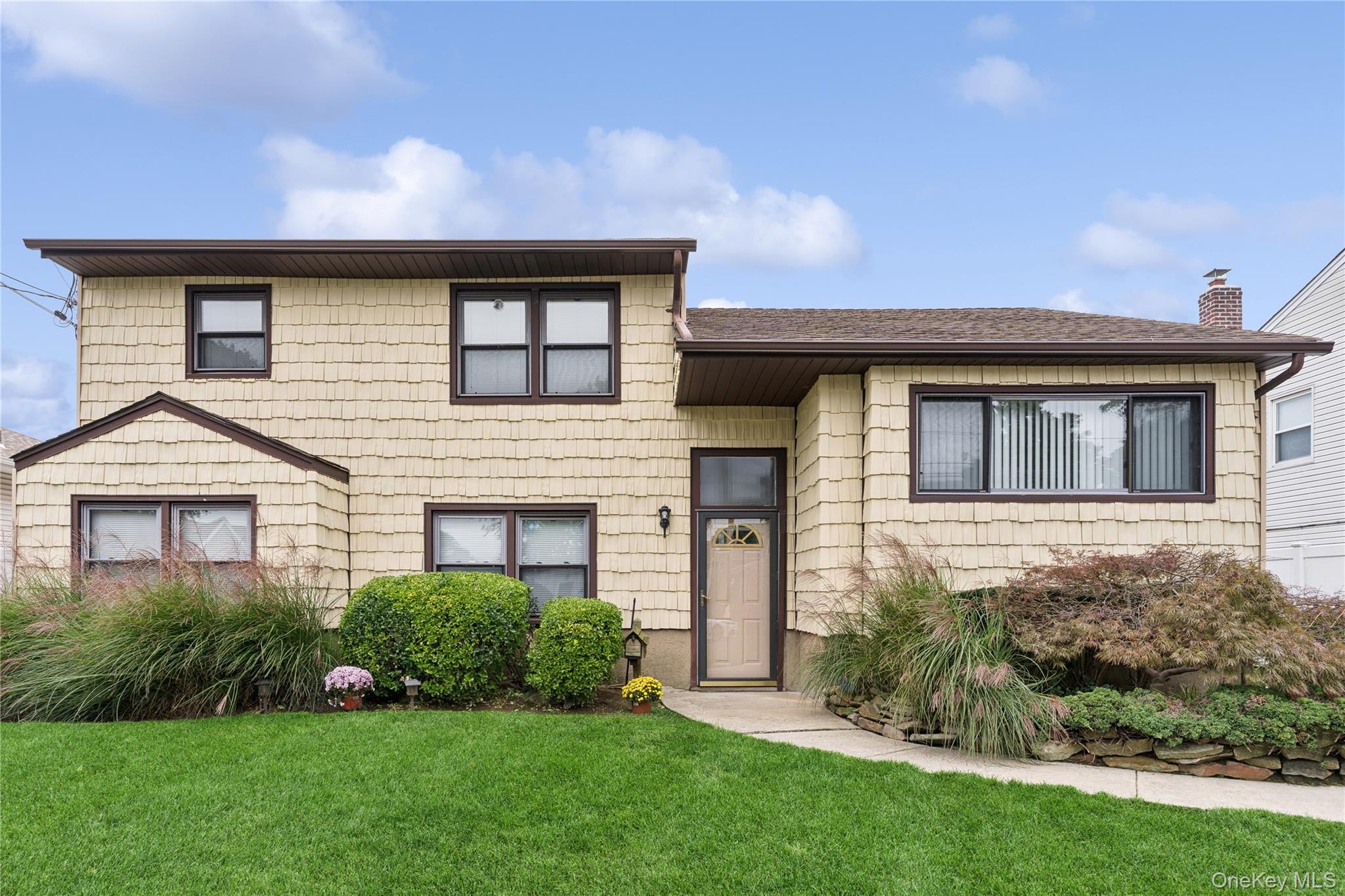 3612 Ladonia Street, Seaford, NY 11783