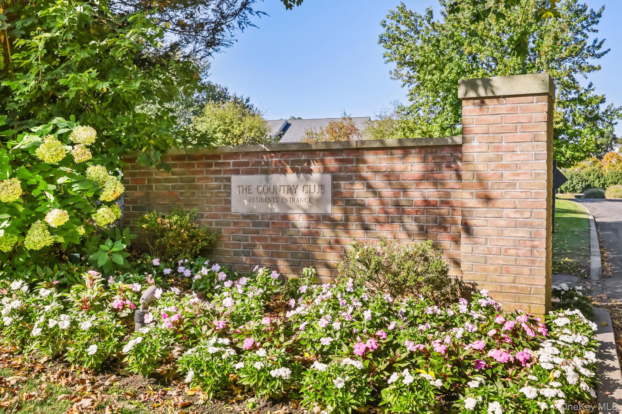 26 Club Court, Pleasantville, NY 10570