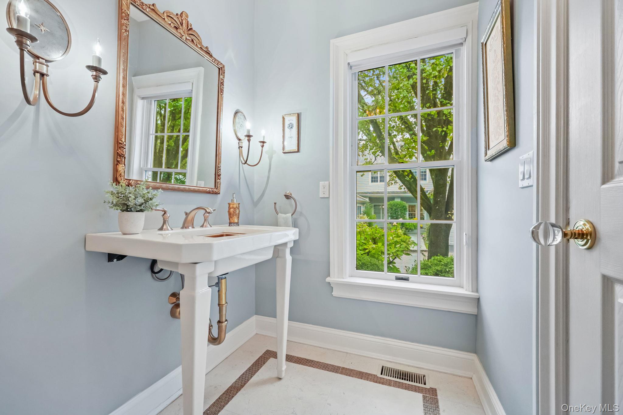 26 Club Court, Pleasantville, NY 10570