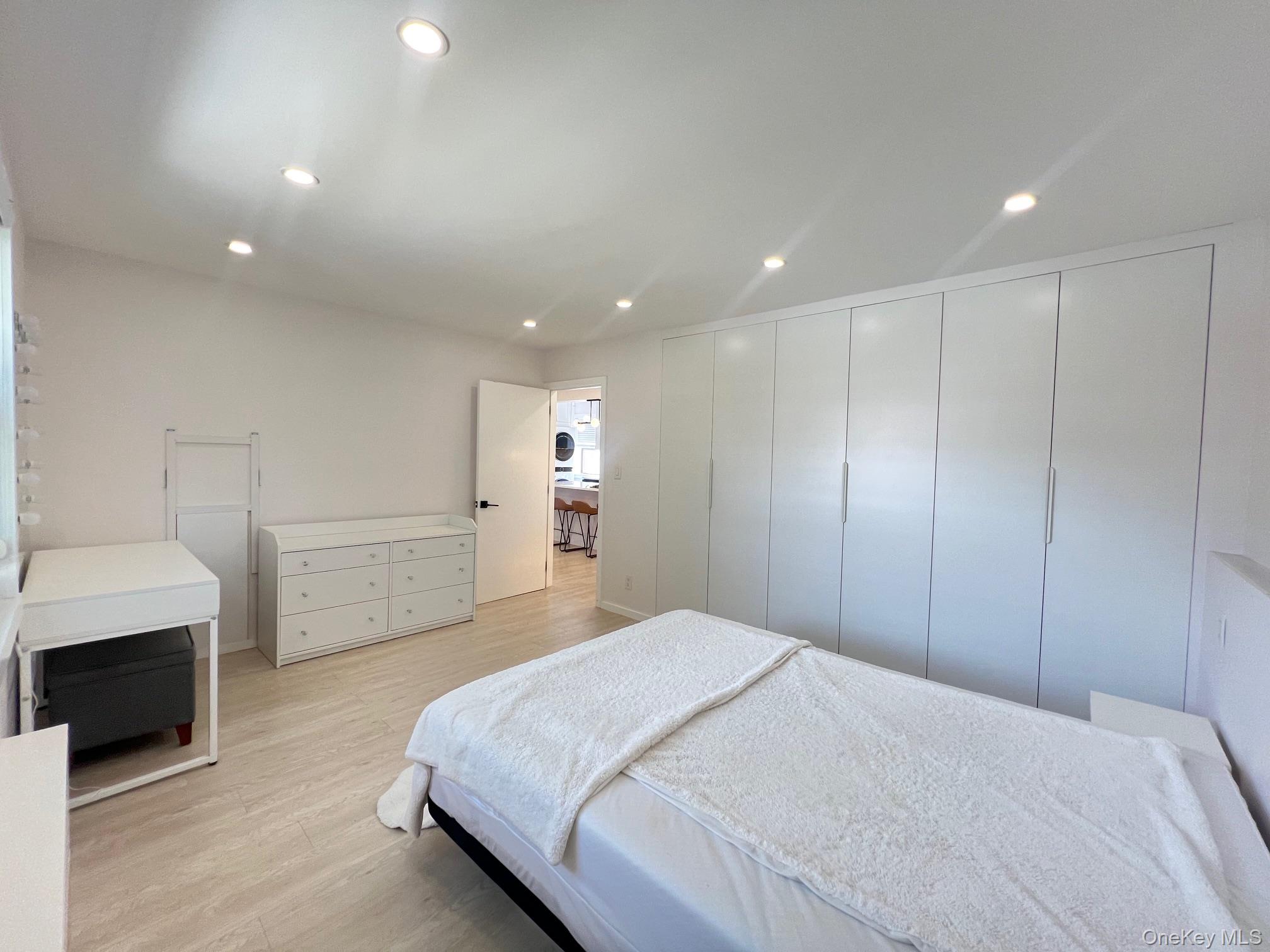 13707 68th Drive # B, Flushing, NY 11367