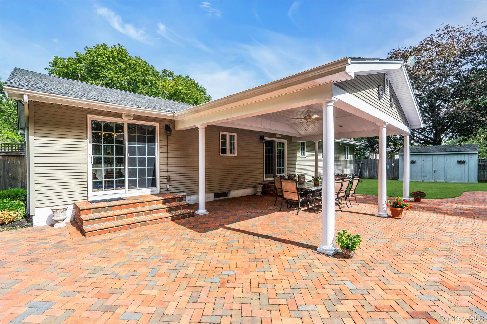 68 Churchill Lane, Smithtown, NY 11787