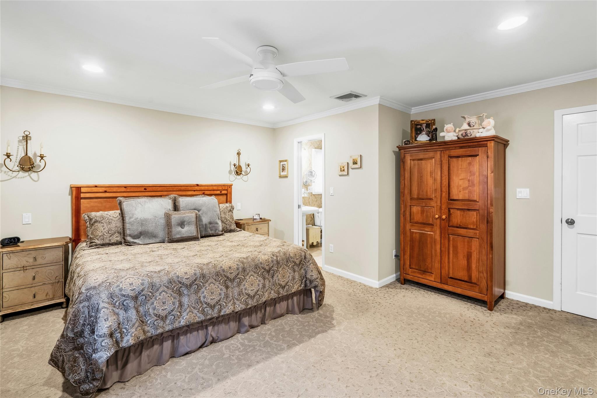 68 Churchill Lane, Smithtown, NY 11787