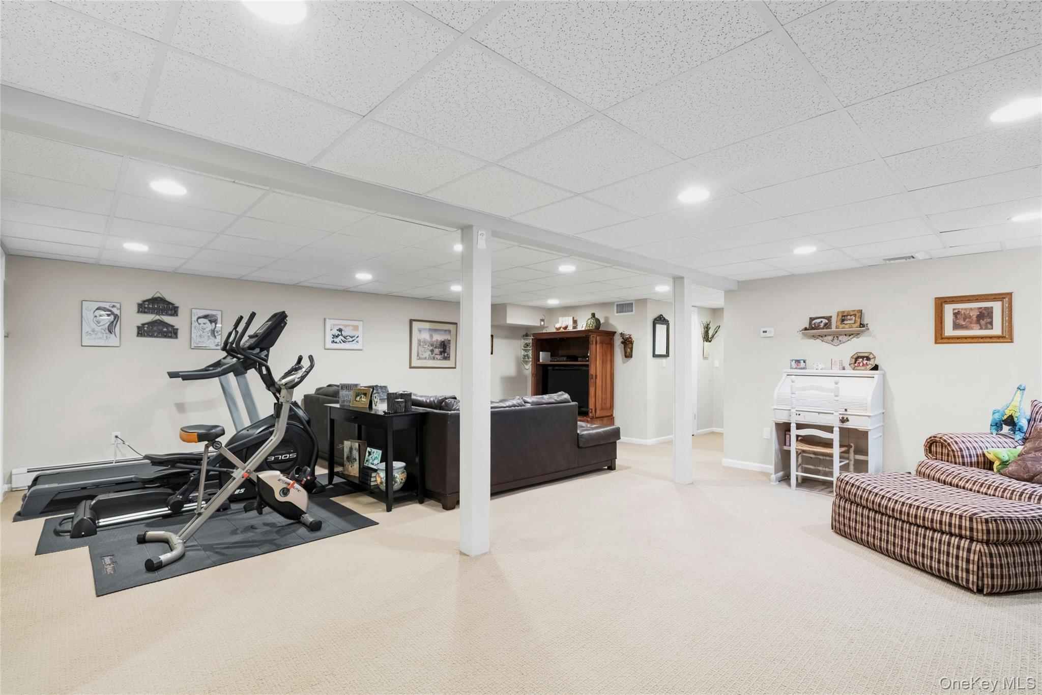 68 Churchill Lane, Smithtown, NY 11787