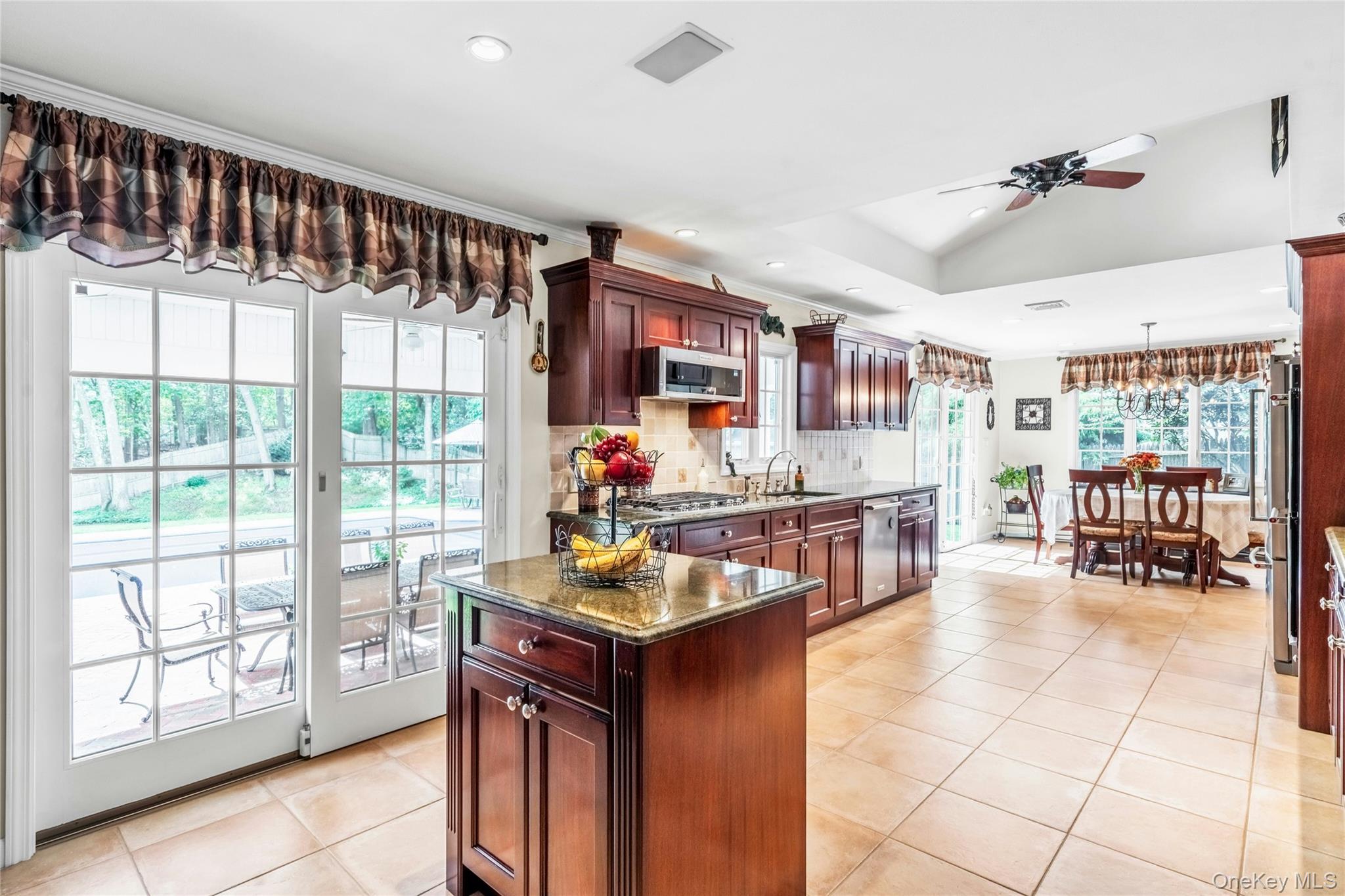 68 Churchill Lane, Smithtown, NY 11787