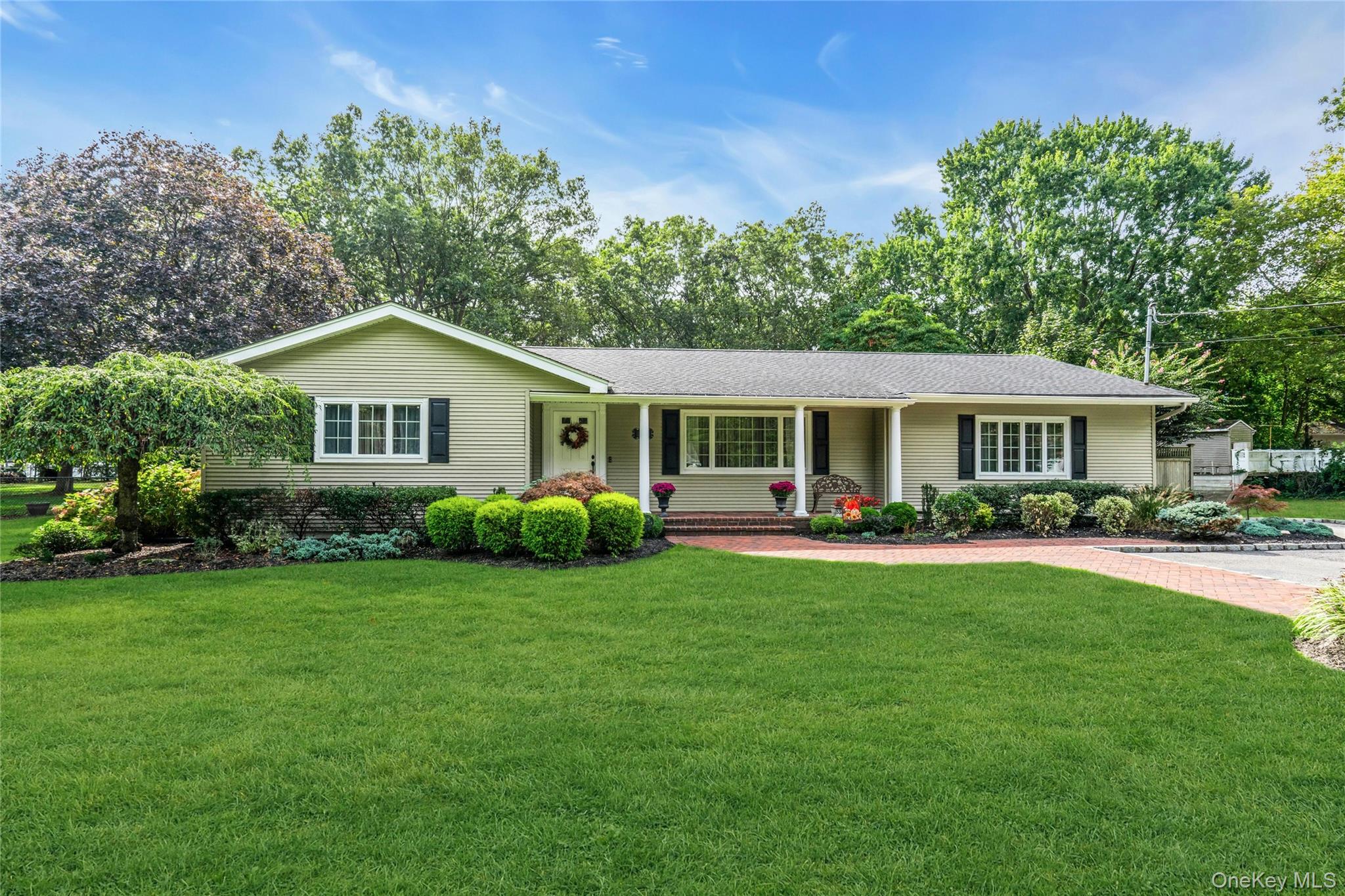 68 Churchill Lane, Smithtown, NY 11787