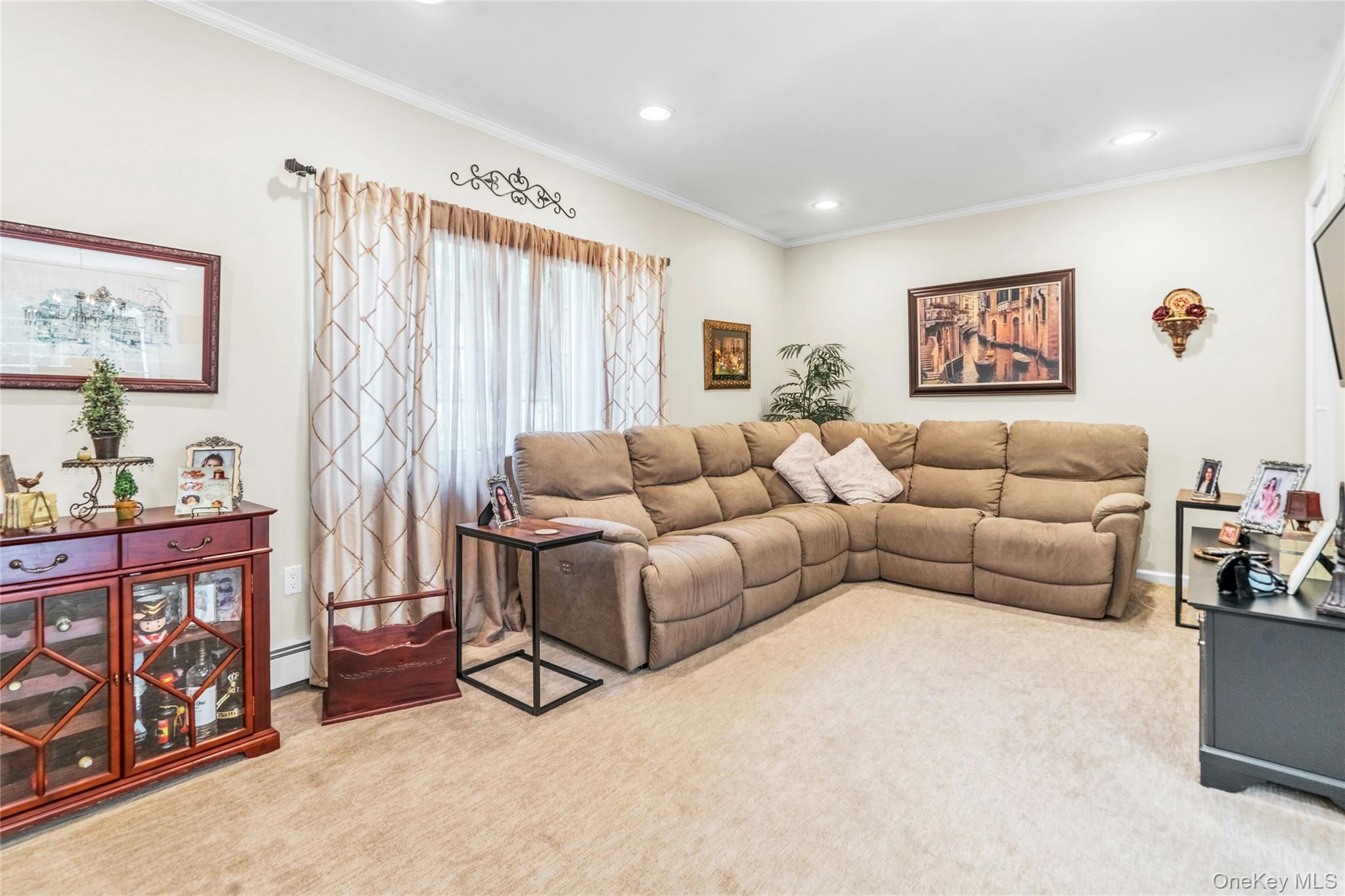 68 Churchill Lane, Smithtown, NY 11787