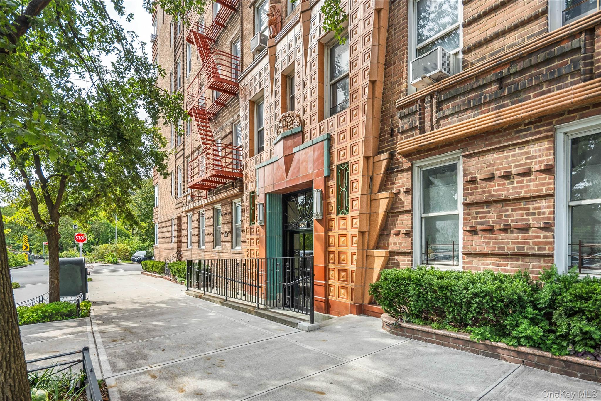 601 Pelham Parkway North # 305, Bronx, NY 10467
