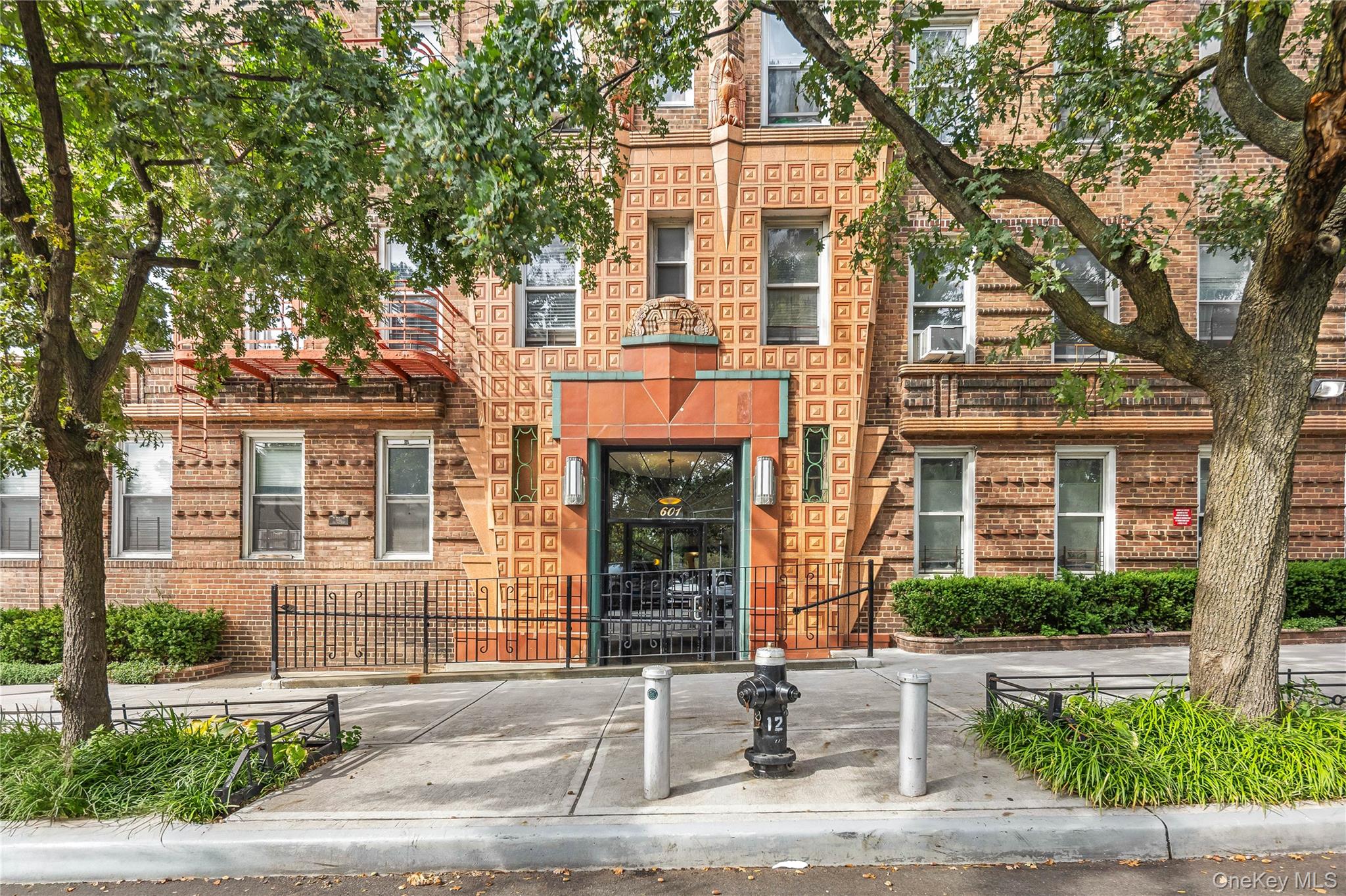 601 Pelham Parkway North # 305, Bronx, NY 10467