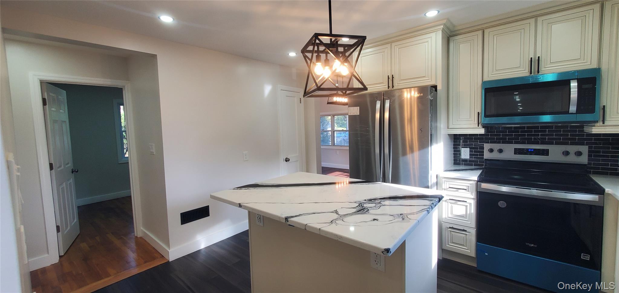 35 Seitz Terrace, Poughkeepsie, NY 12603