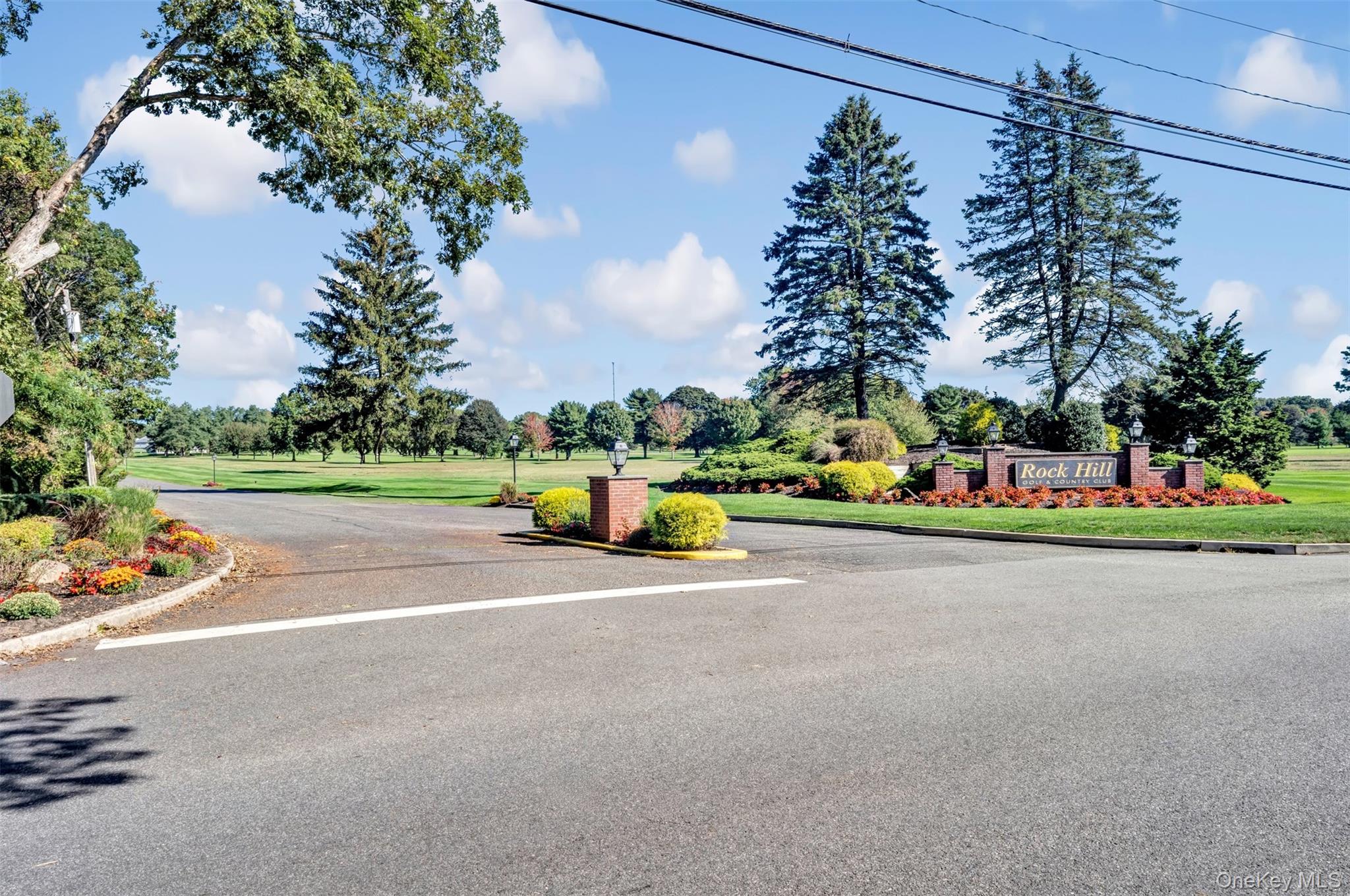 2 Christine Lane, Manorville, NY 11949