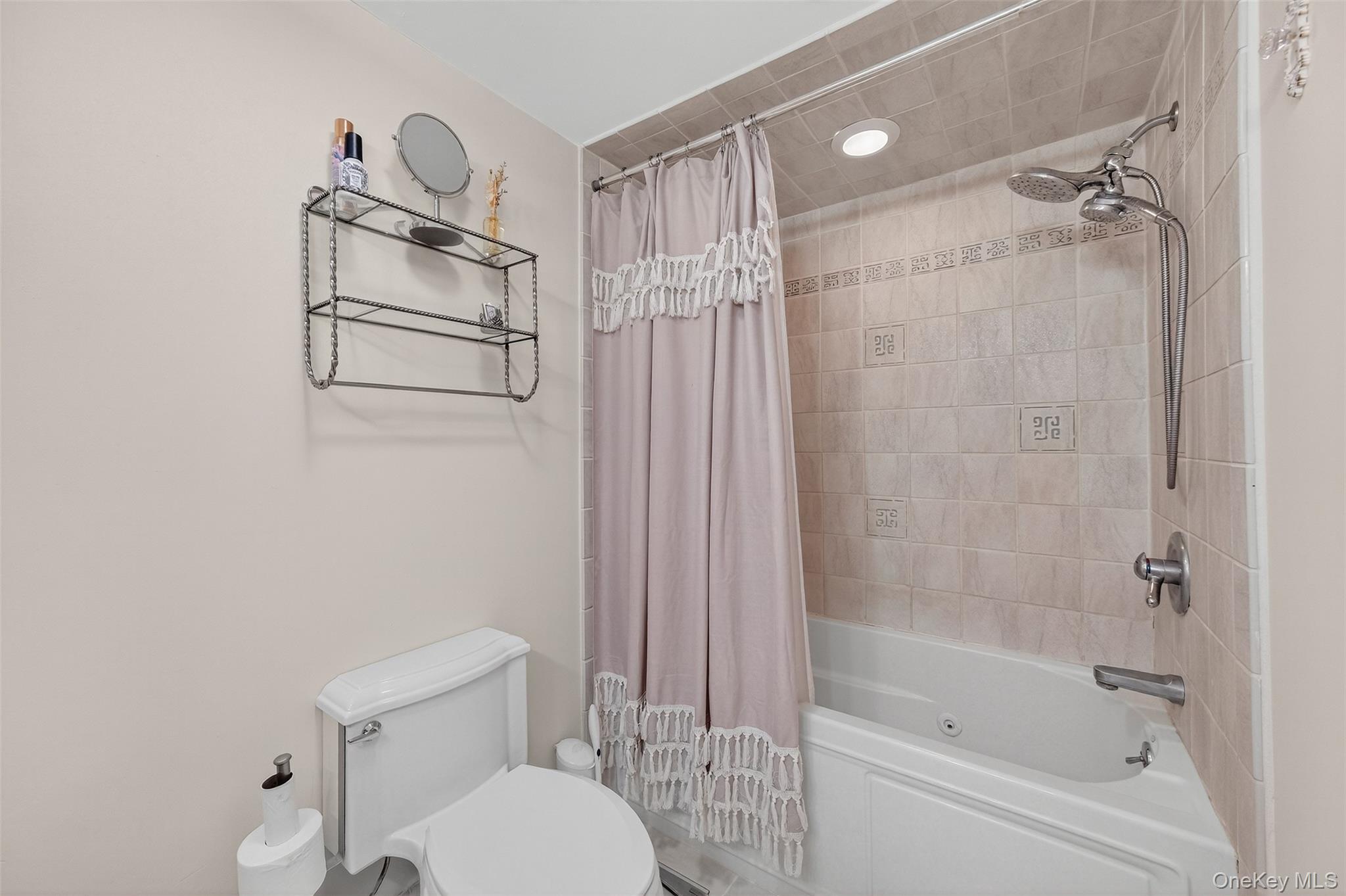 4 Marina Drive # A1, Mahopac, NY 10541