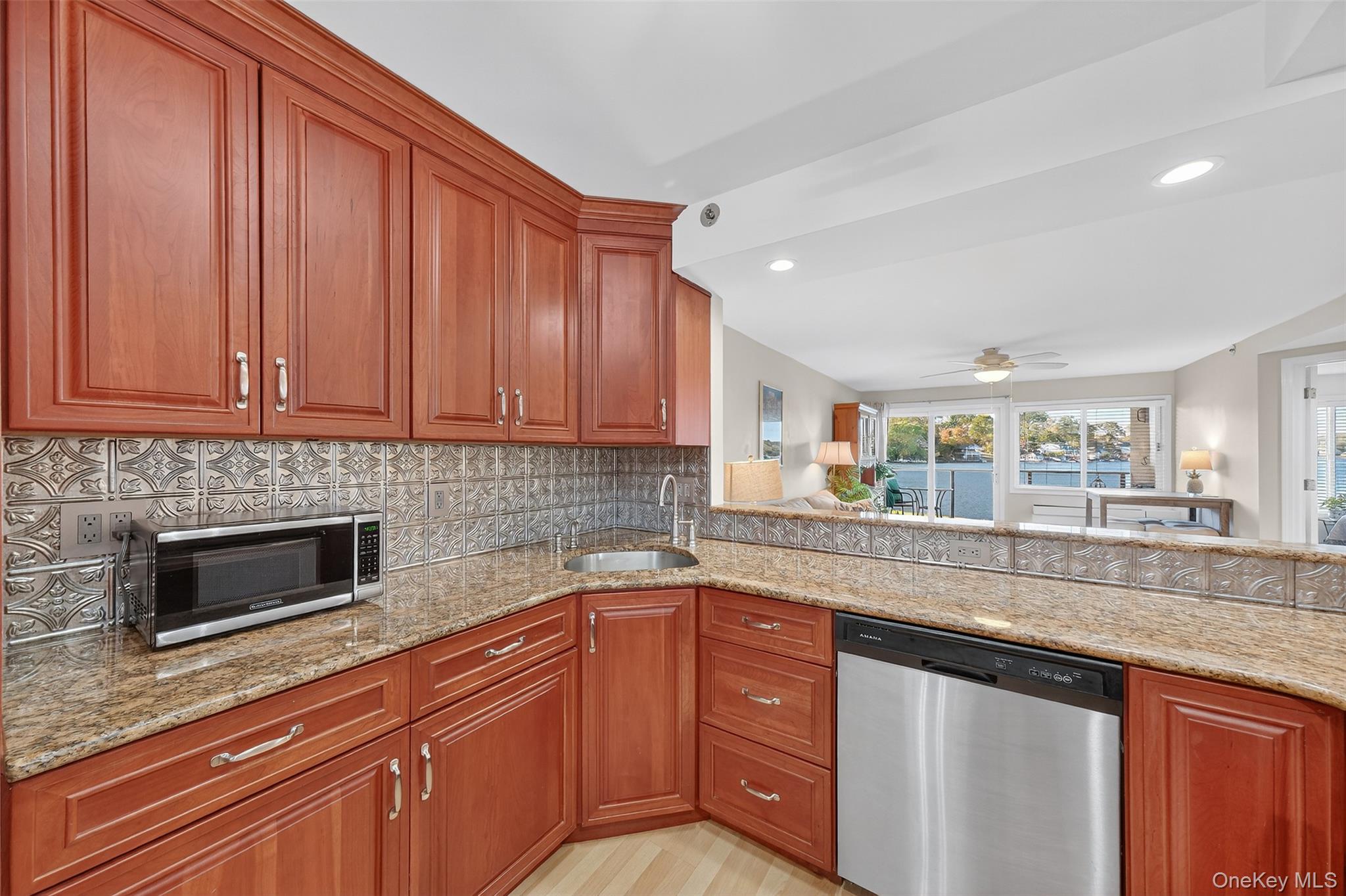 4 Marina Drive # A1, Mahopac, NY 10541