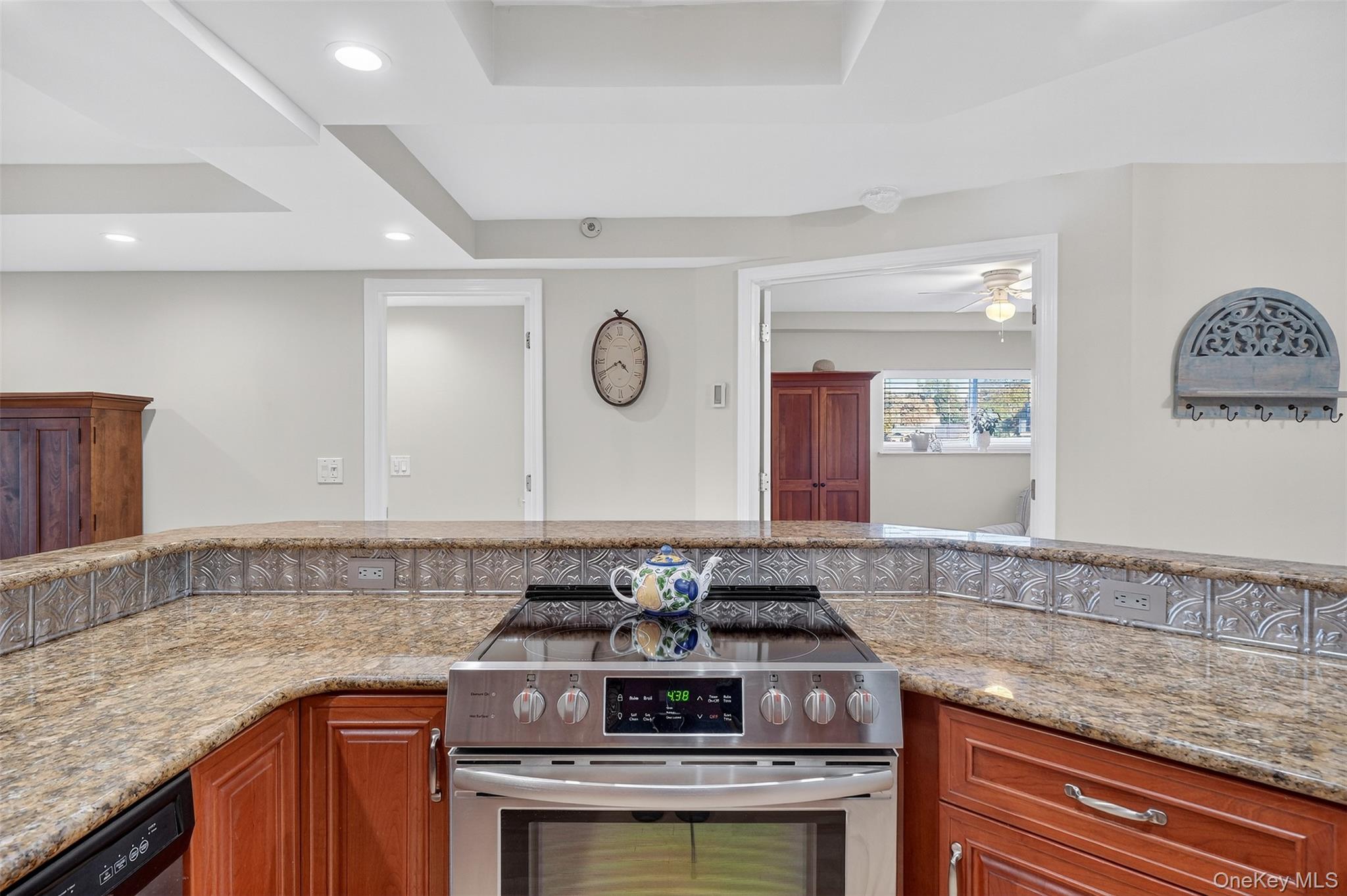 4 Marina Drive # A1, Mahopac, NY 10541