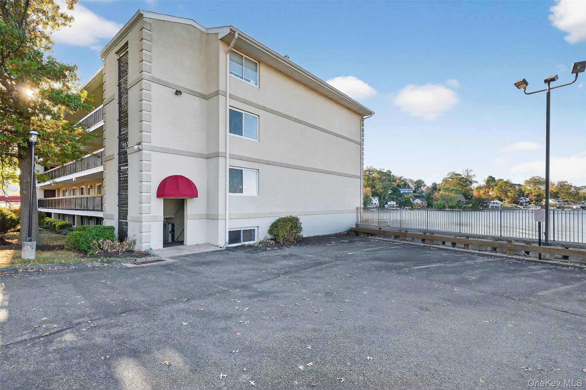 4 Marina Drive # A1, Mahopac, NY 10541