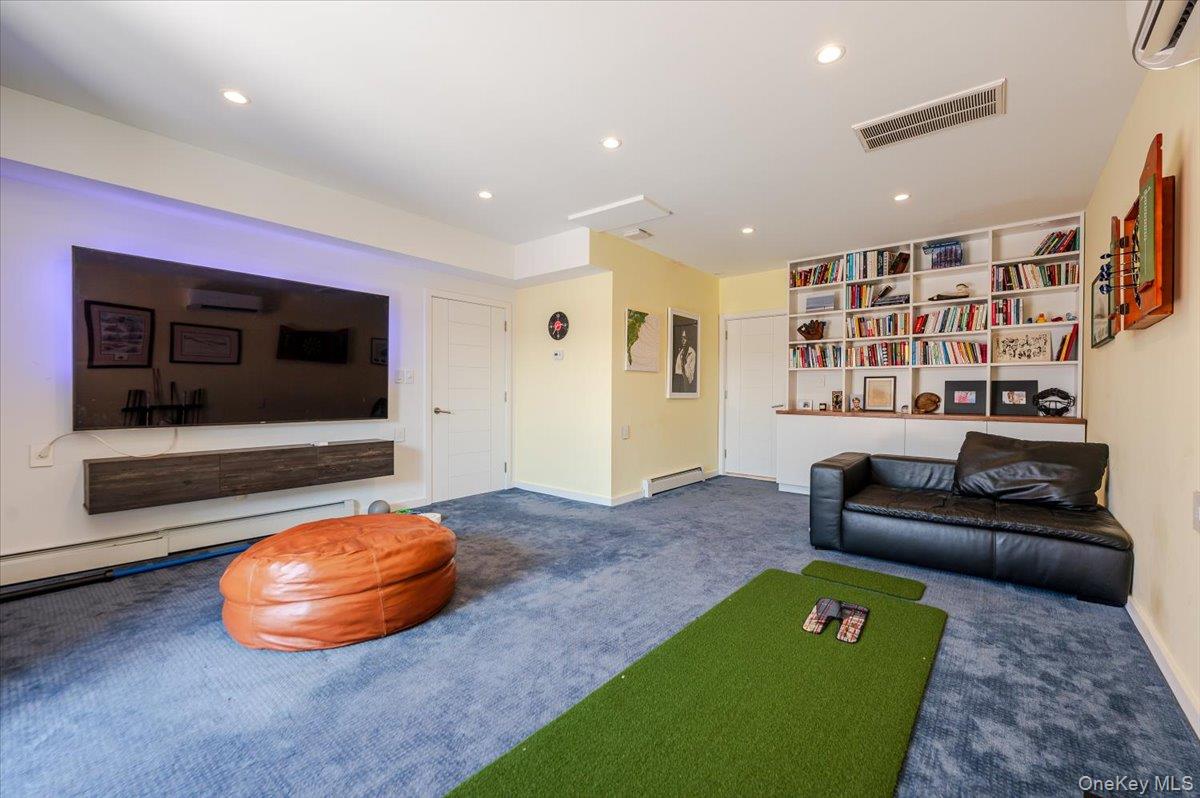 11 Michigan Street, Long Beach, NY 11561