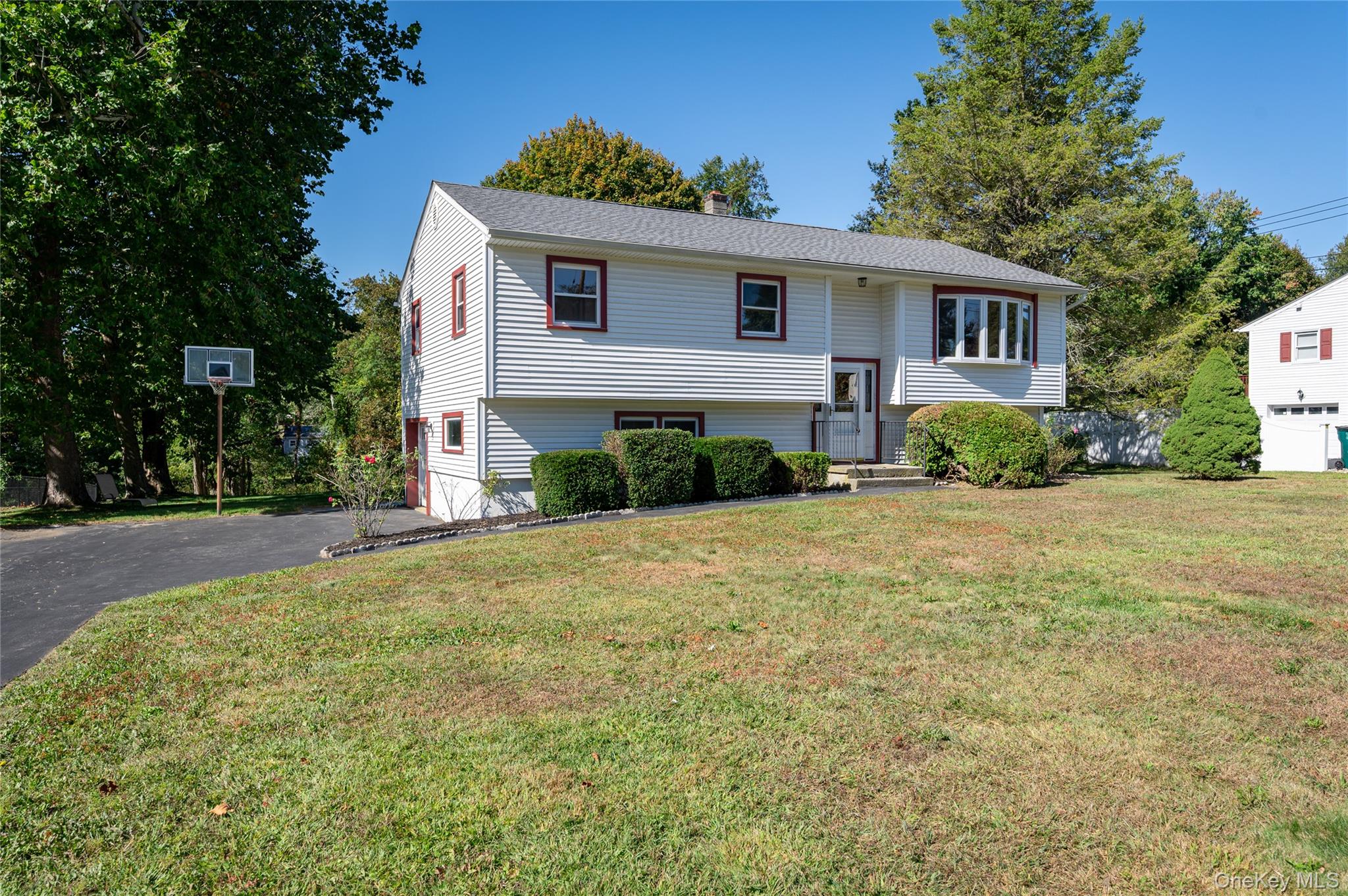 53 Friendly Road, Mahopac, NY 10541