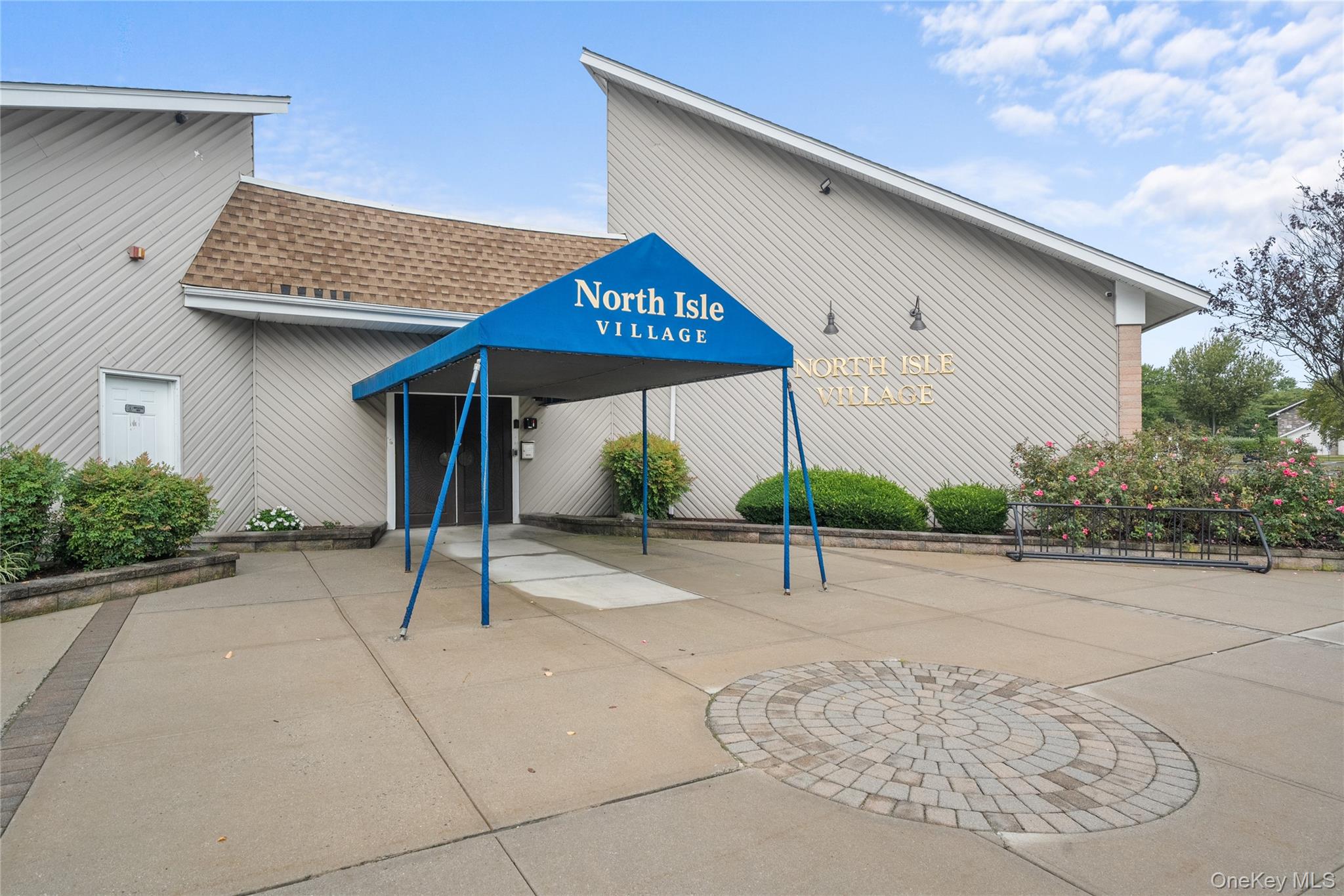 10 Point Circle S # 10, Coram, NY 11727