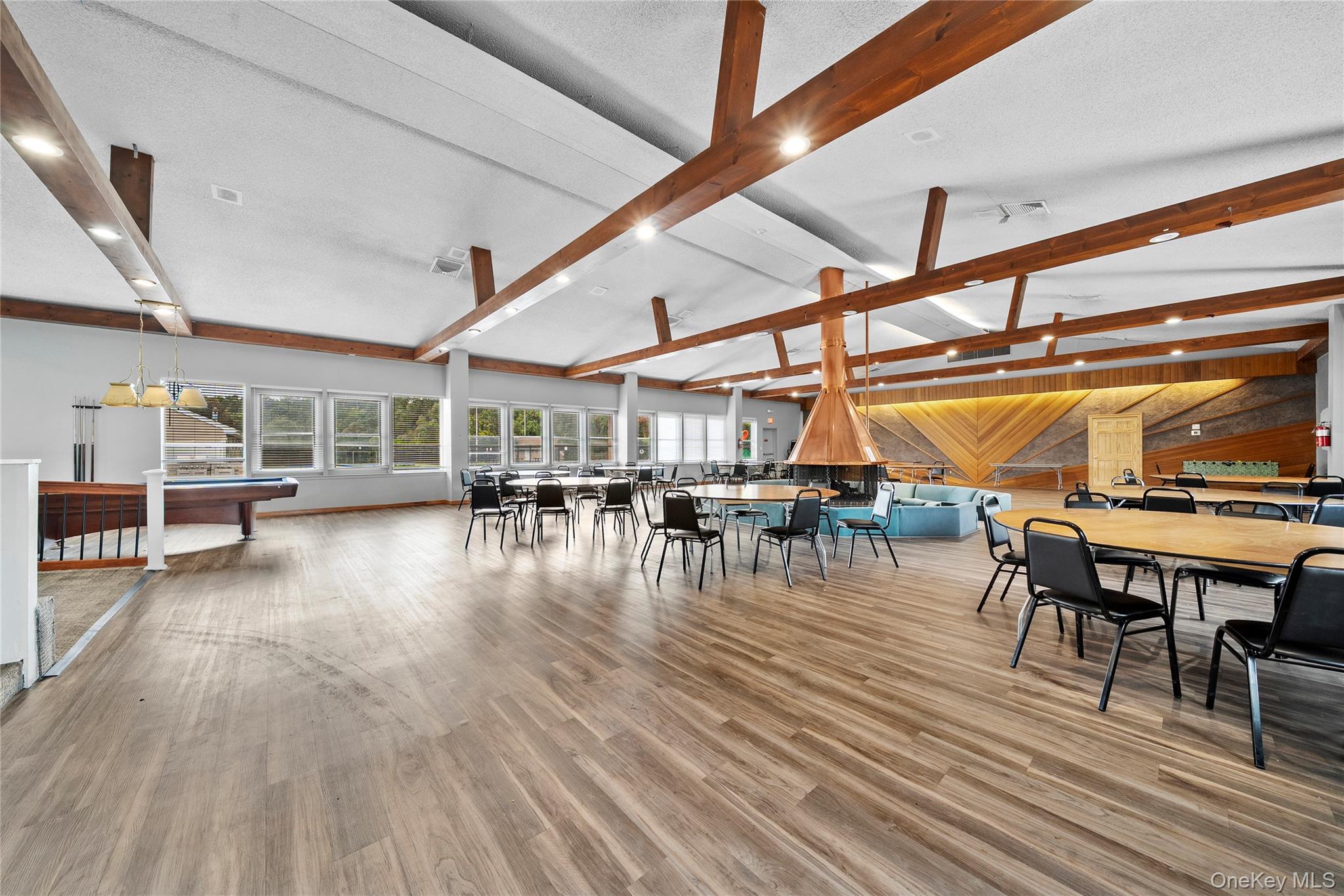 10 Point Circle S # 10, Coram, NY 11727