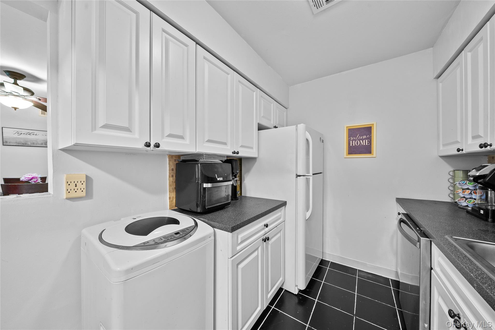 10 Point Circle S # 10, Coram, NY 11727