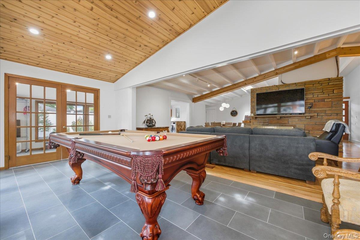 92 Suffolk Road, Massapequa, NY 11758