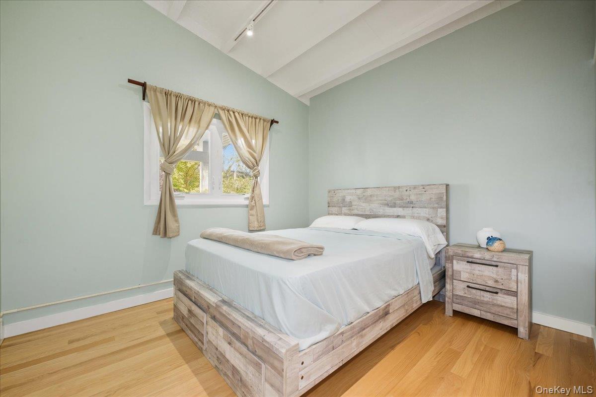 92 Suffolk Road, Massapequa, NY 11758