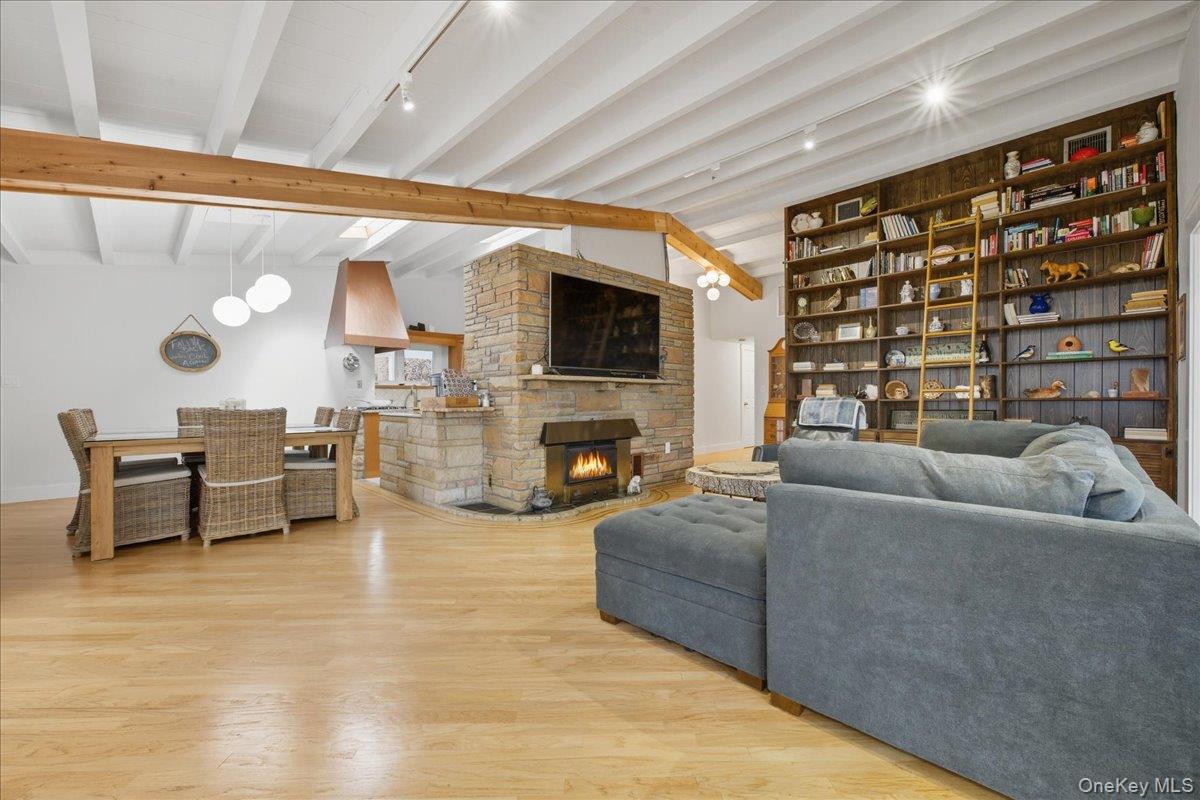 92 Suffolk Road, Massapequa, NY 11758