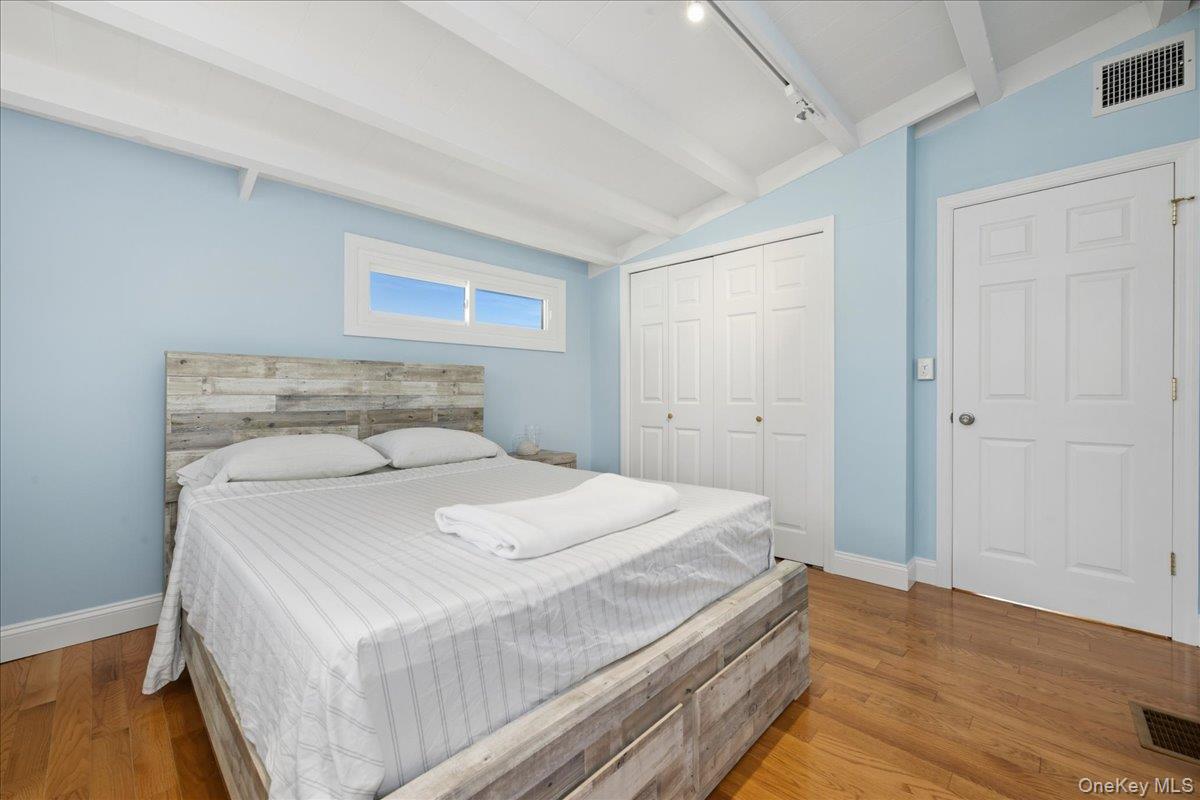 92 Suffolk Road, Massapequa, NY 11758