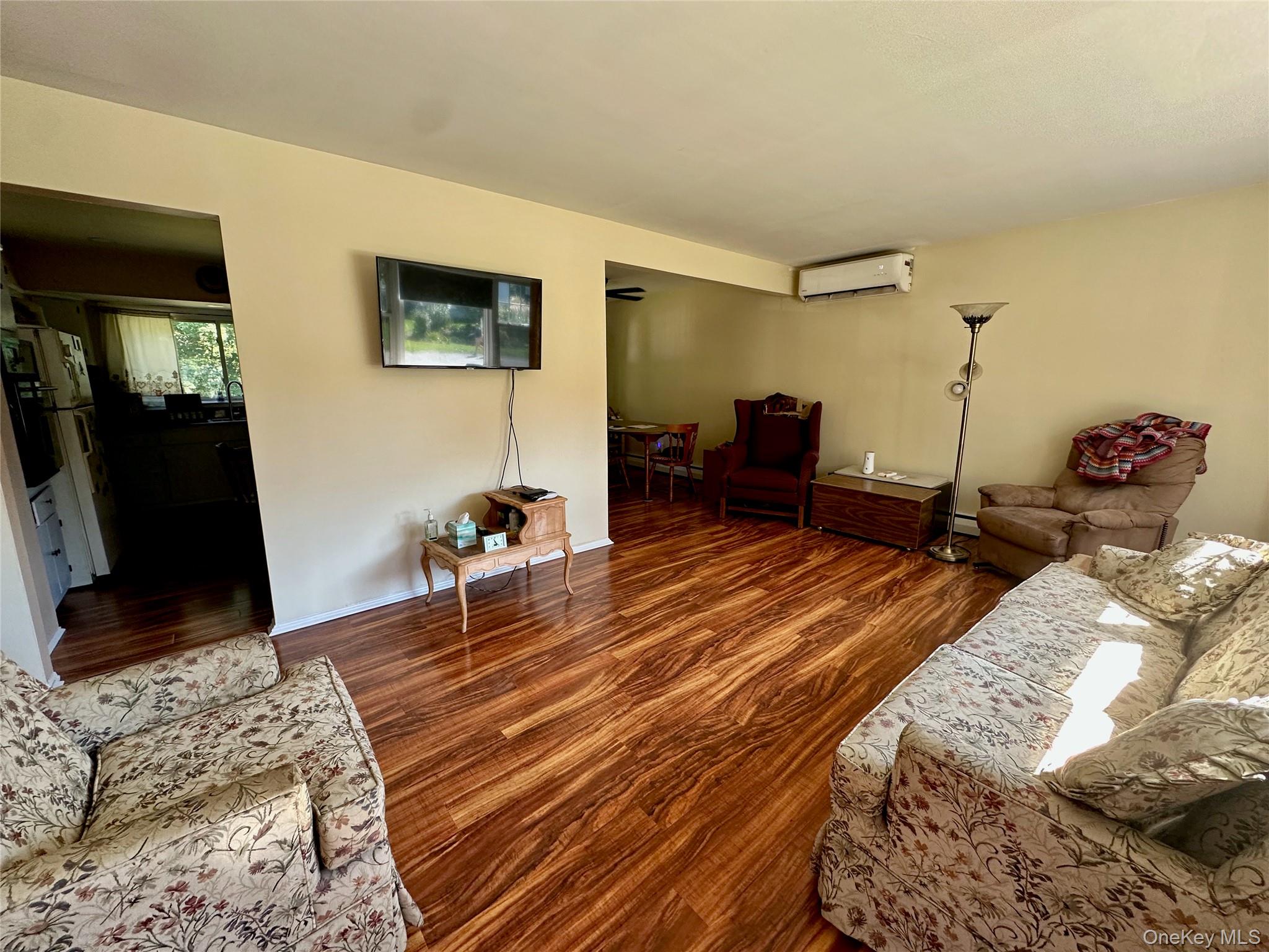 18 Cambridge Drive, Red Hook, NY 12571