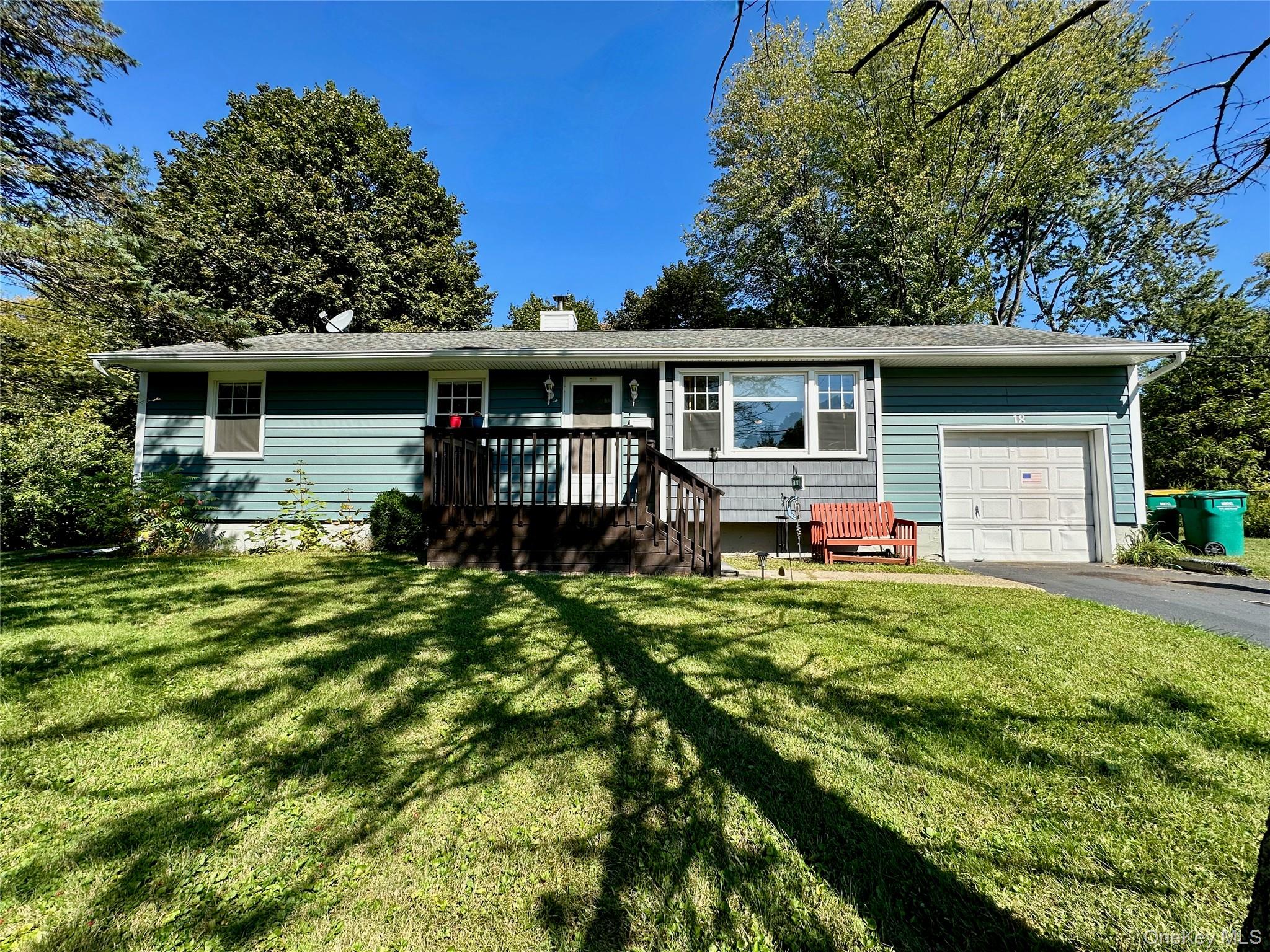 18 Cambridge Drive, Red Hook, NY 12571