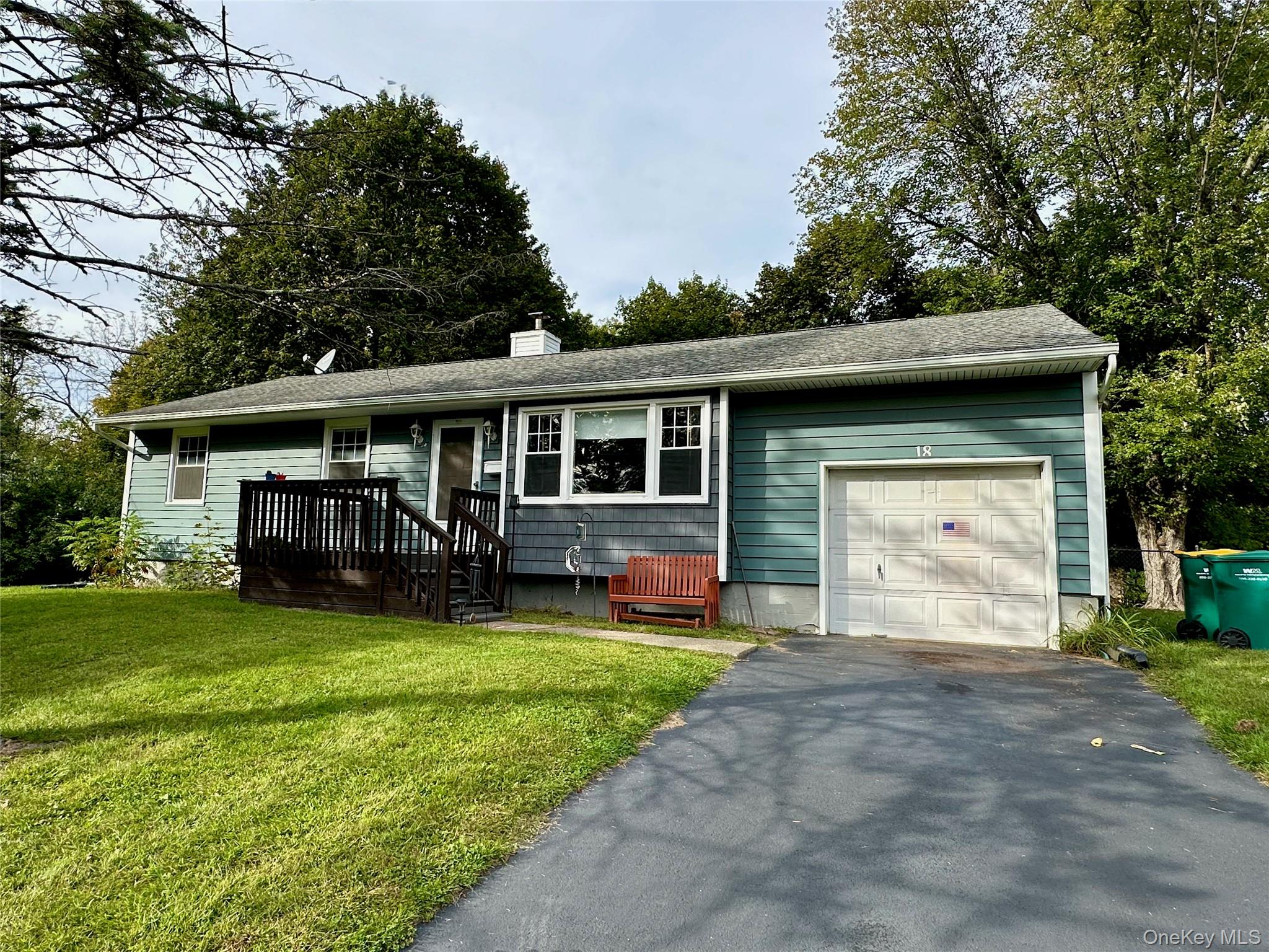 18 Cambridge Drive, Red Hook, NY 12571