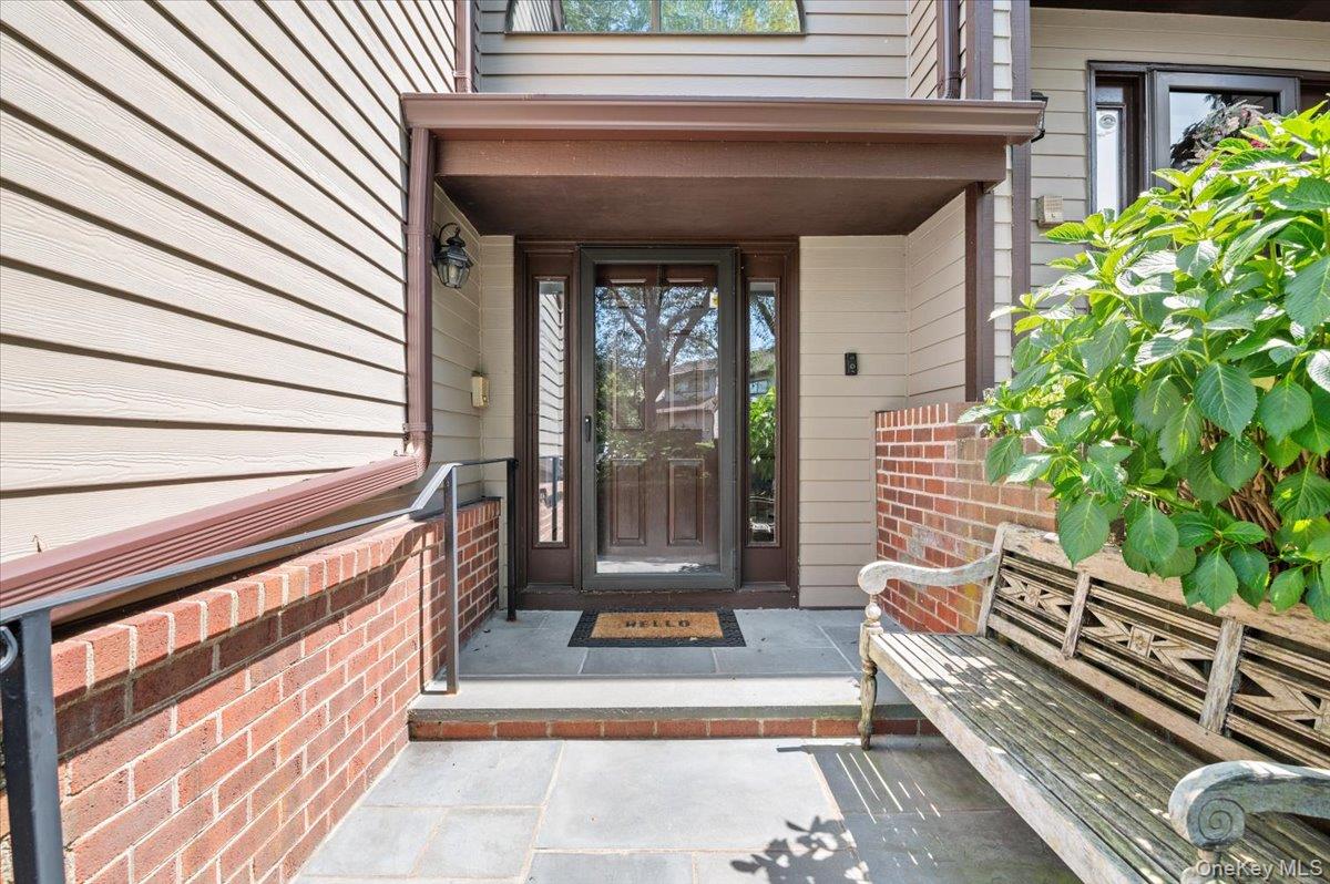 32 The Glen # 32, Glen Head, NY 11545